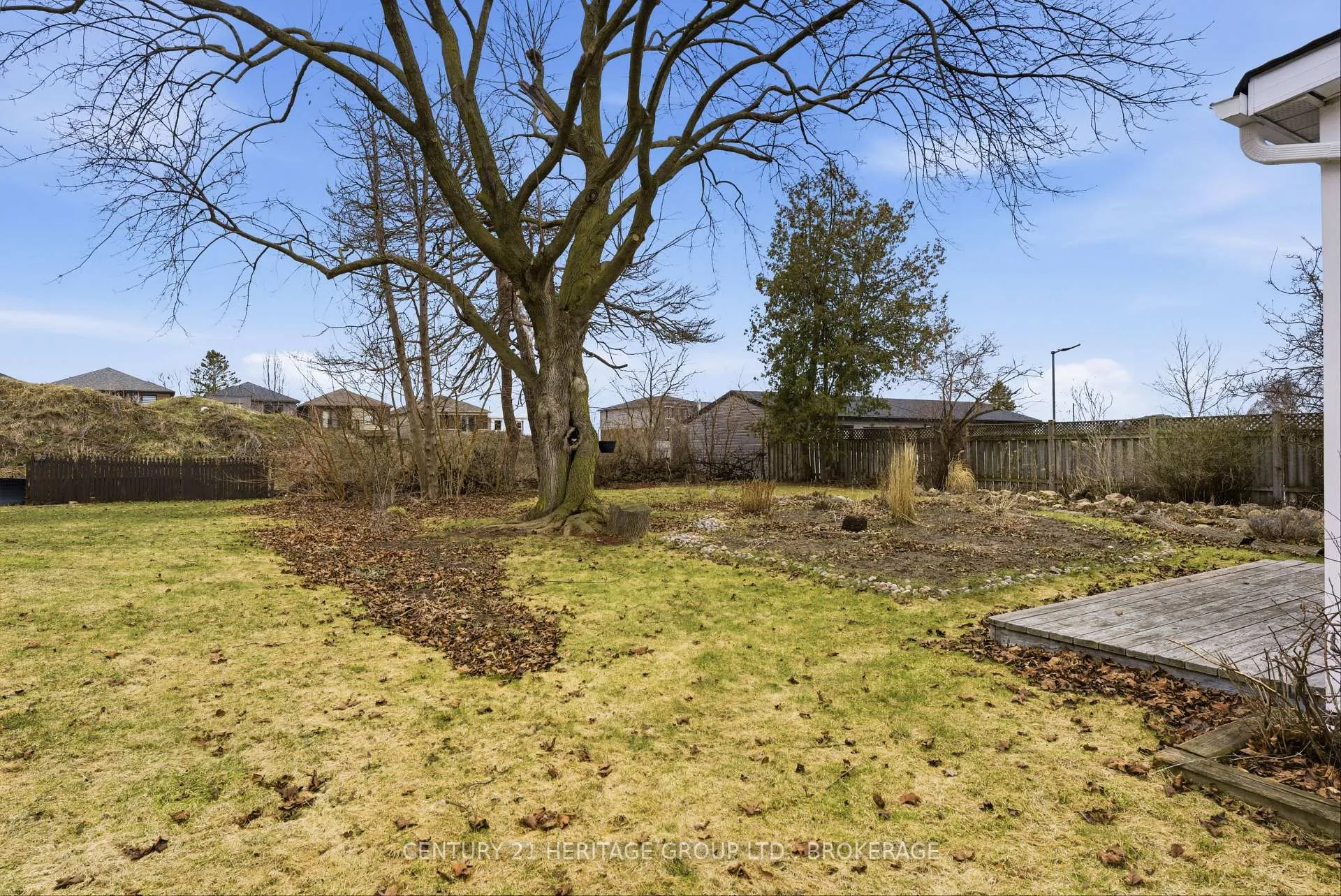 Photo 30 of 1033 King Street E, Oshawa, Donevan — HOMEH
