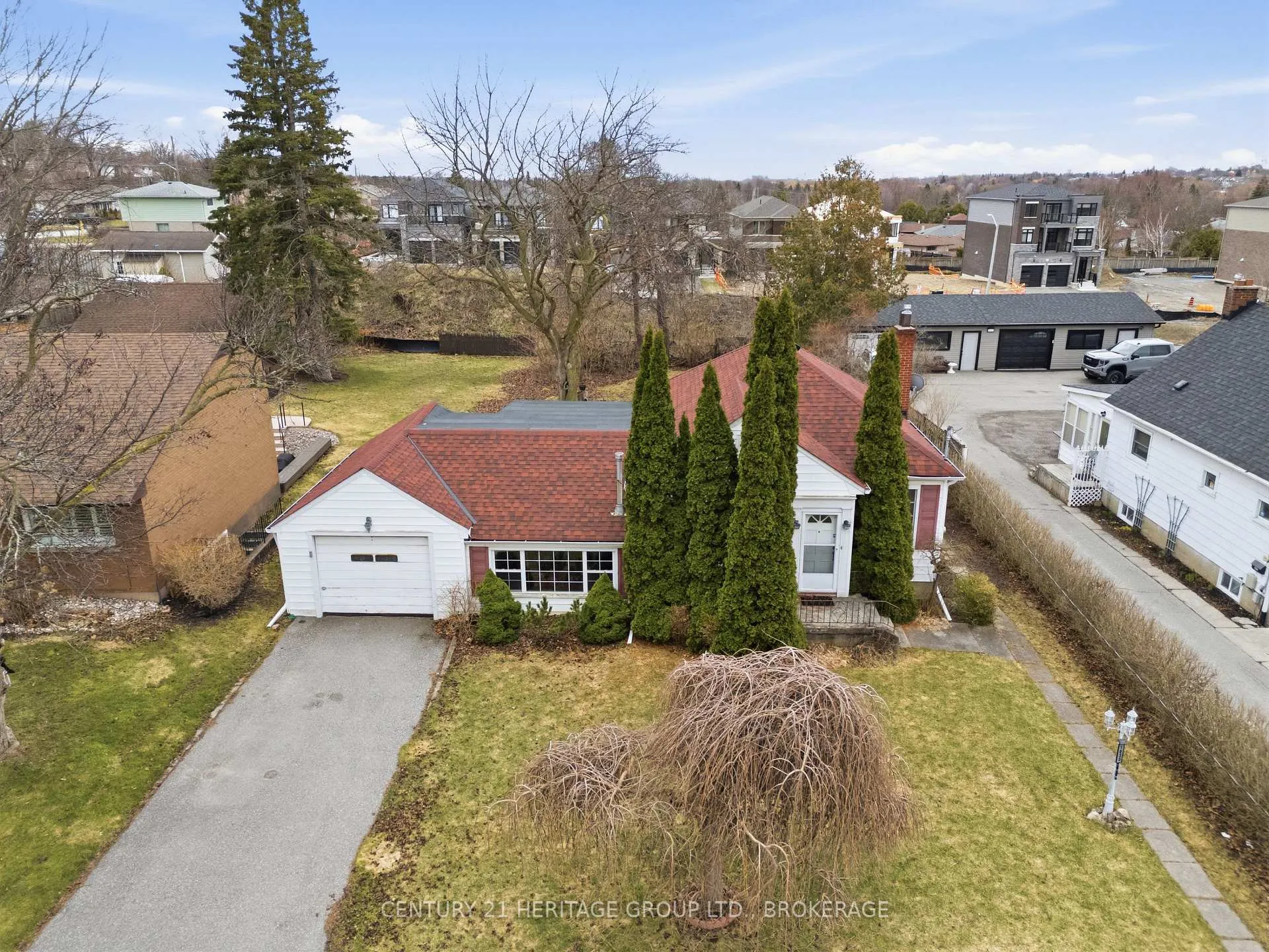 Photo 35 of 1033 King Street E, Oshawa, Donevan — HOMEH