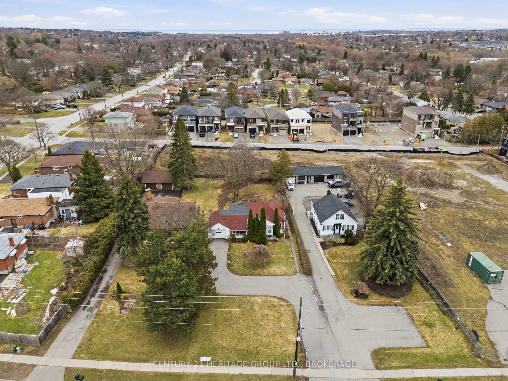 Photo 38 of 1033 King Street E, Oshawa, Donevan — HOMEH