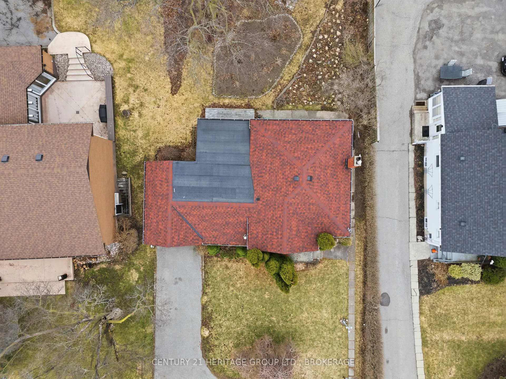 Photo 41 of 1033 King Street E, Oshawa, Donevan — HOMEH