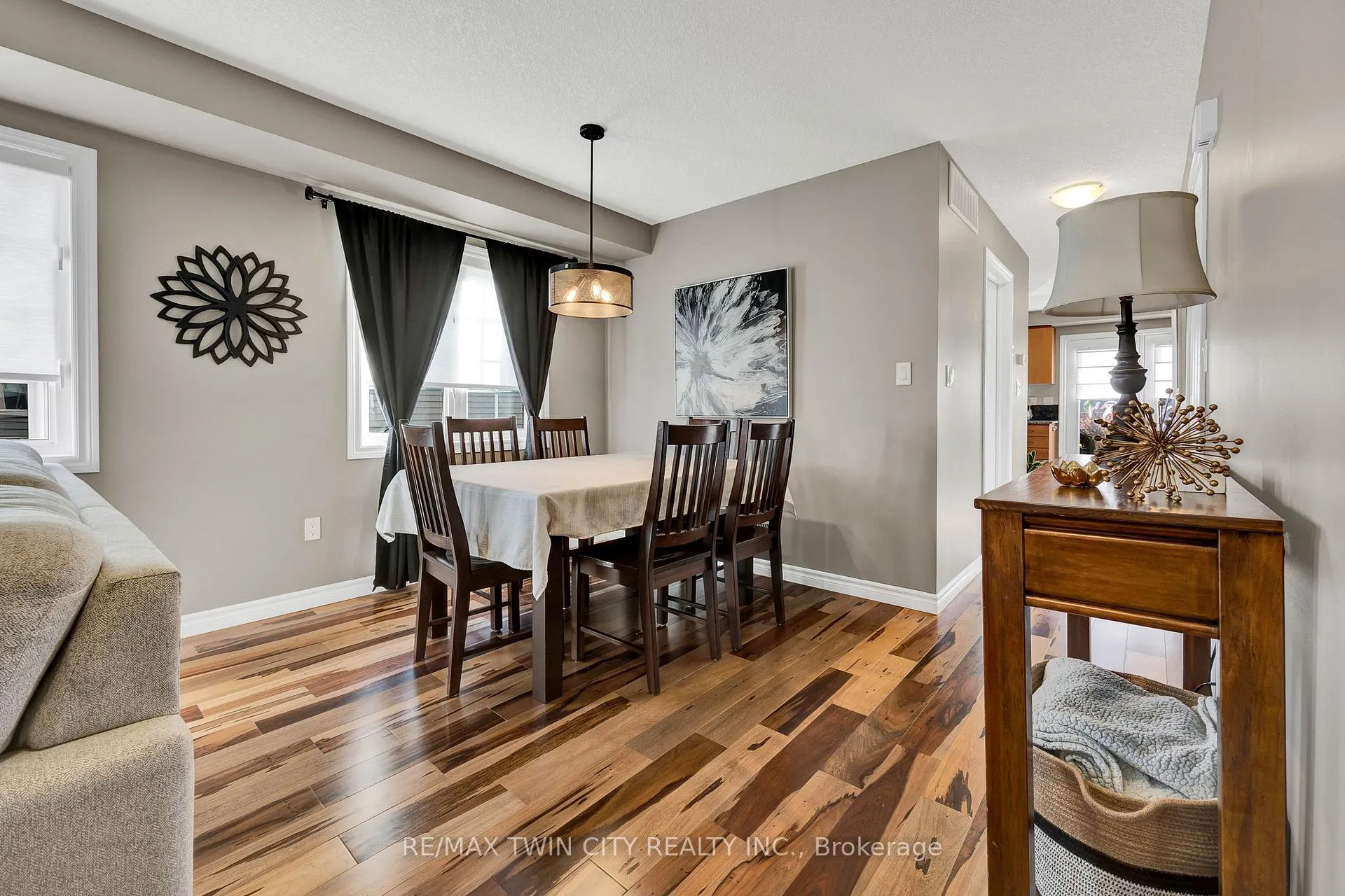 Photo 8 of 927 Glasgow Street, Kitchener — HOMEH