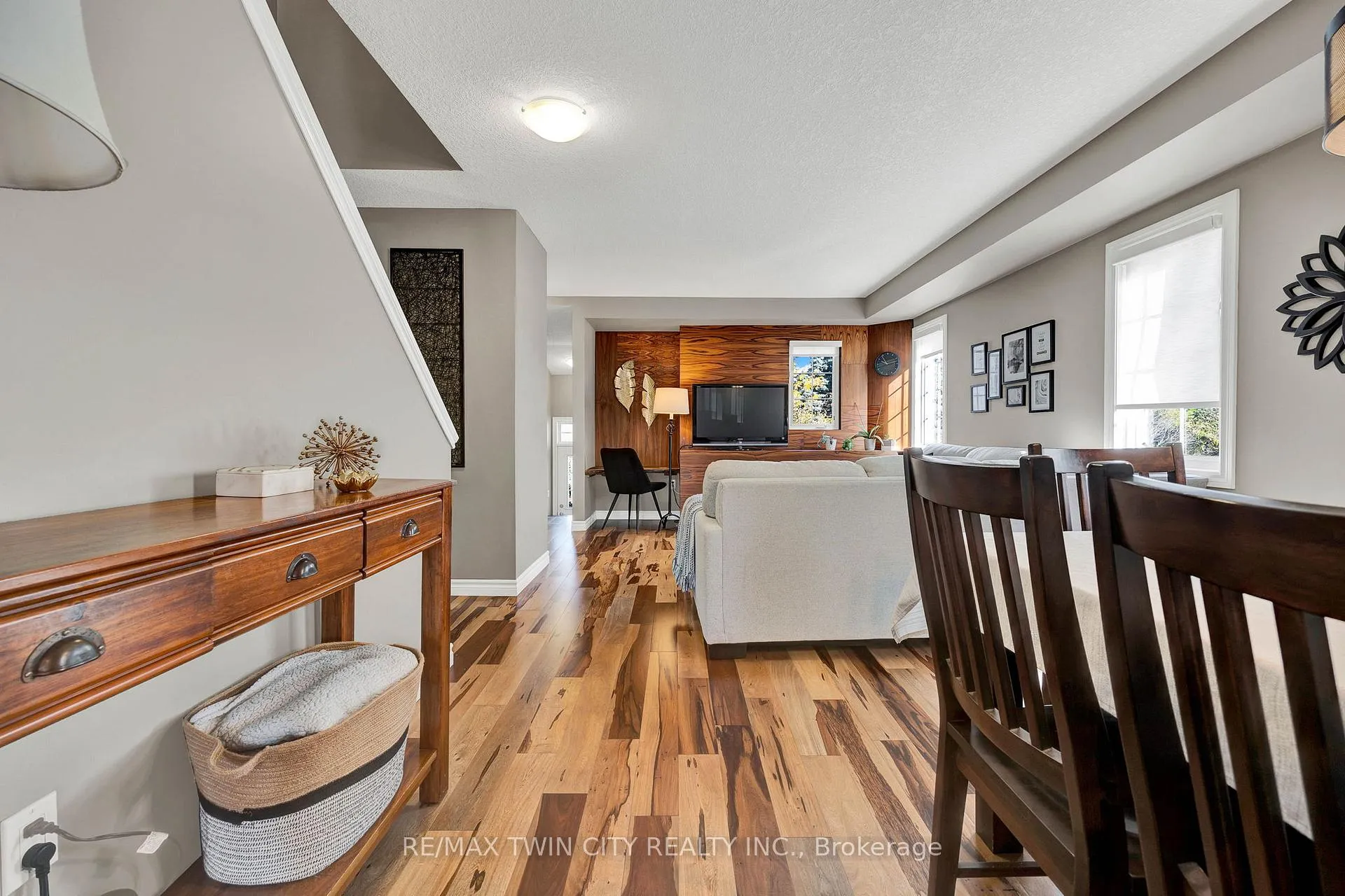 Photo 9 of 927 Glasgow Street, Kitchener — HOMEH