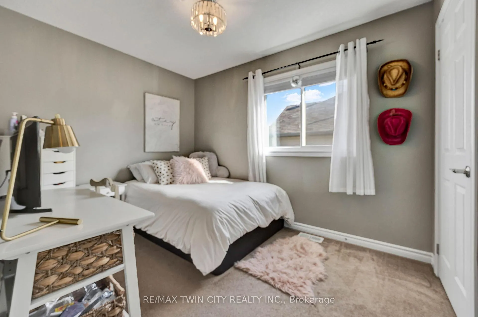 Photo 12 of 927 Glasgow Street, Kitchener — HOMEH