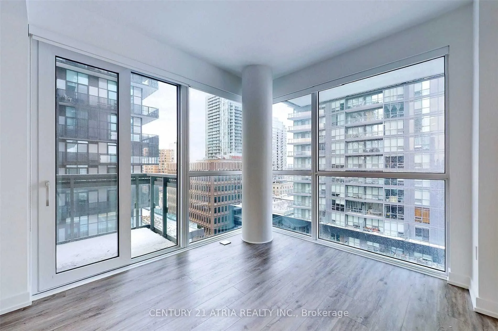 Photo 9 of Unit 908, 39 Roehampton Avenue, Toronto, Mount Pleasant East — HOMEH