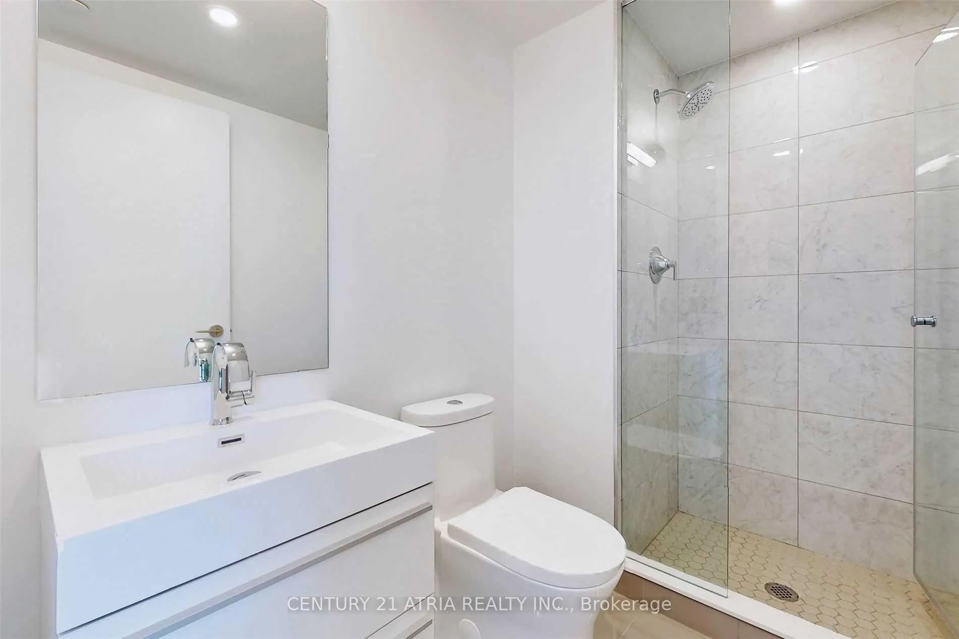 Photo 15 of Unit 908, 39 Roehampton Avenue, Toronto, Mount Pleasant East — HOMEH