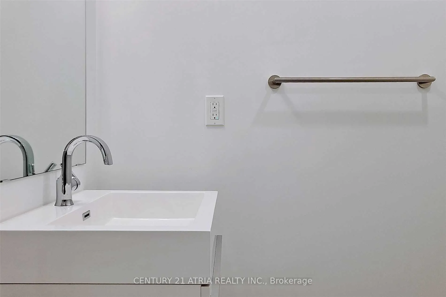 Photo 21 of Unit 908, 39 Roehampton Avenue, Toronto, Mount Pleasant East — HOMEH