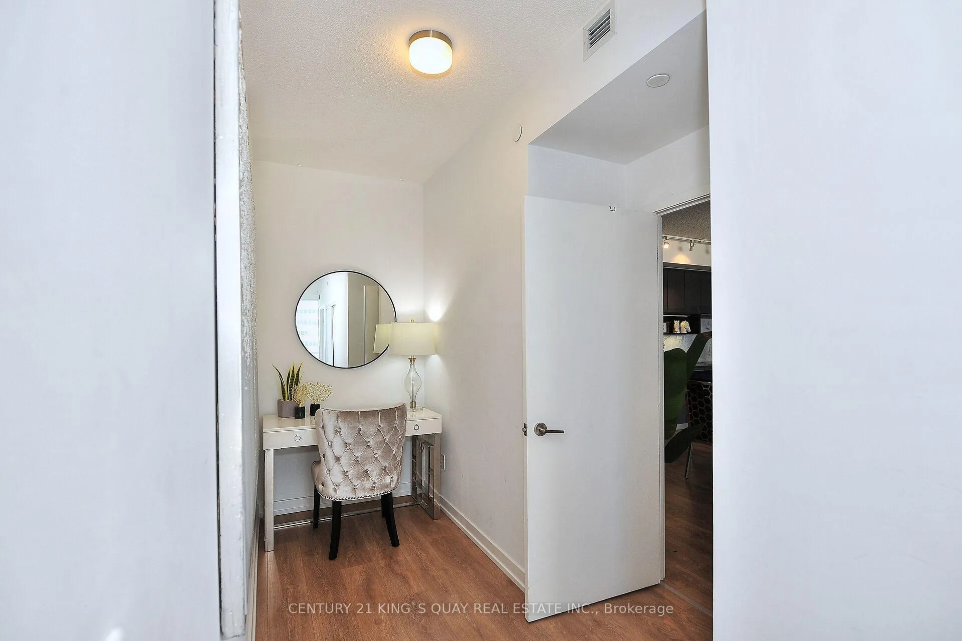 Photo 21 of Unit 811, 115 McMahon Drive, North York, Bayview Village — HOMEH