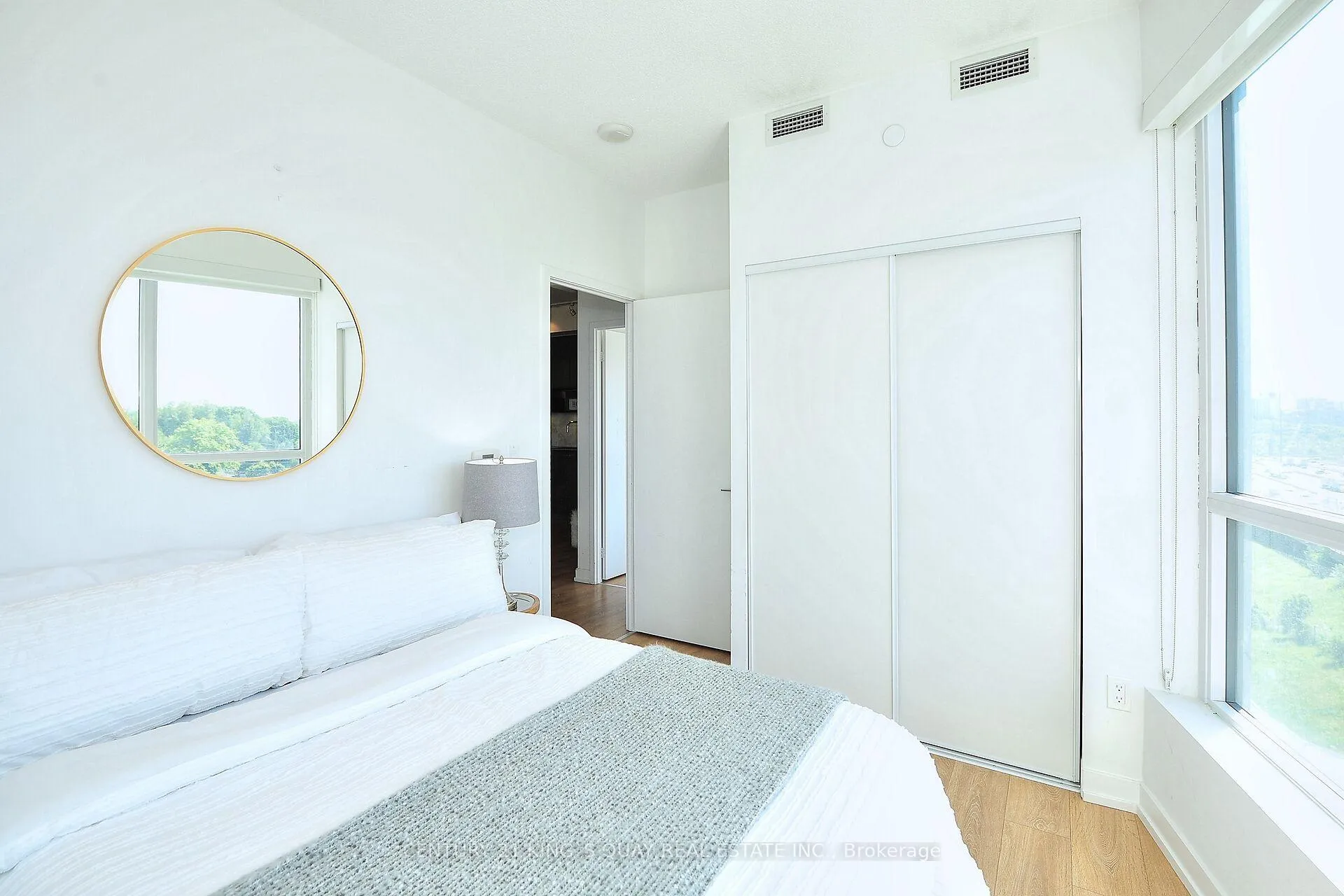Photo 22 of Unit 811, 115 McMahon Drive, North York, Bayview Village — HOMEH
