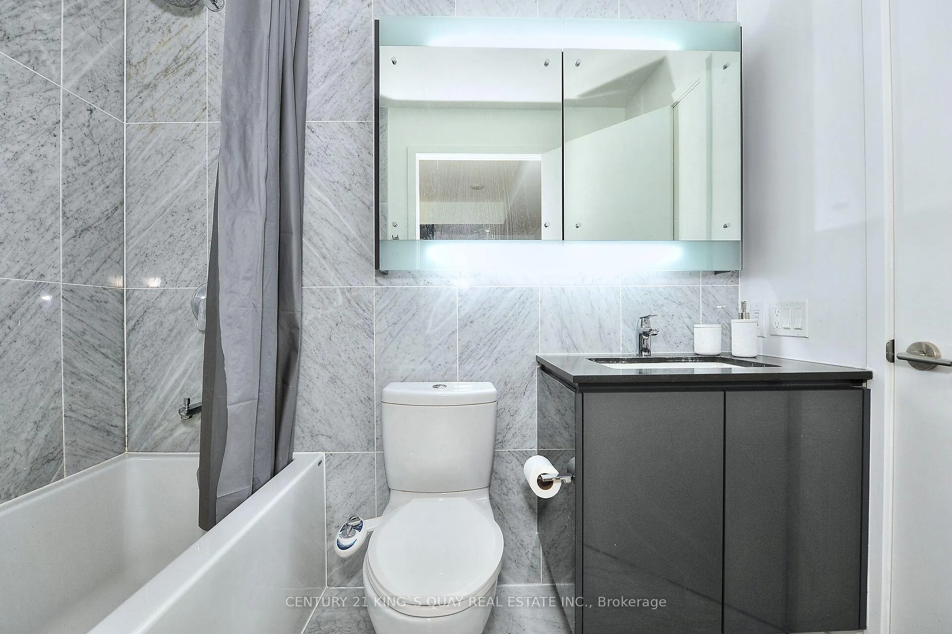 Photo 26 of Unit 811, 115 McMahon Drive, North York, Bayview Village — HOMEH