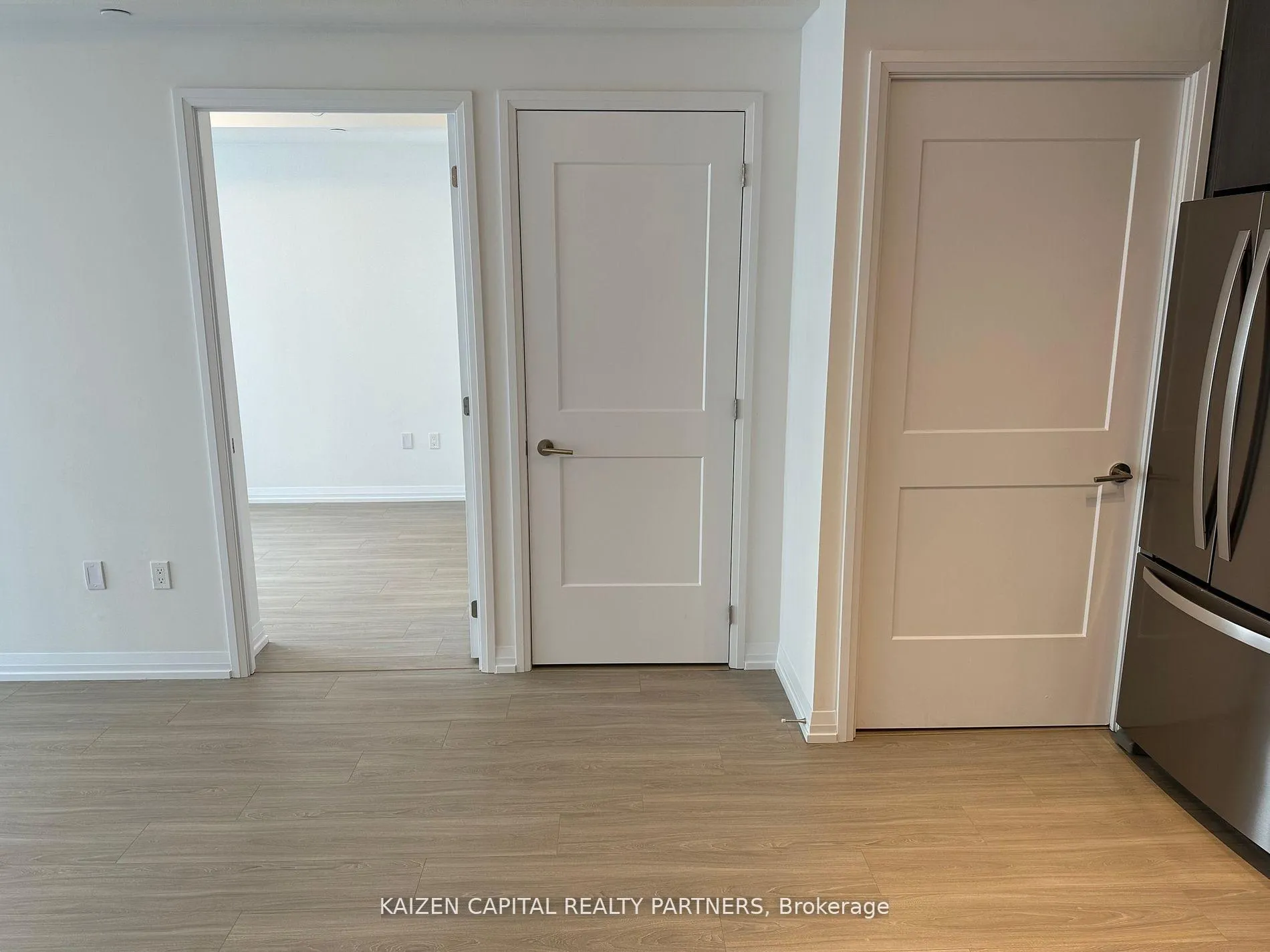 Photo 5 of Unit 1620, 50 Dunfield Avenue, Toronto, Mount Pleasant East — HOMEH
