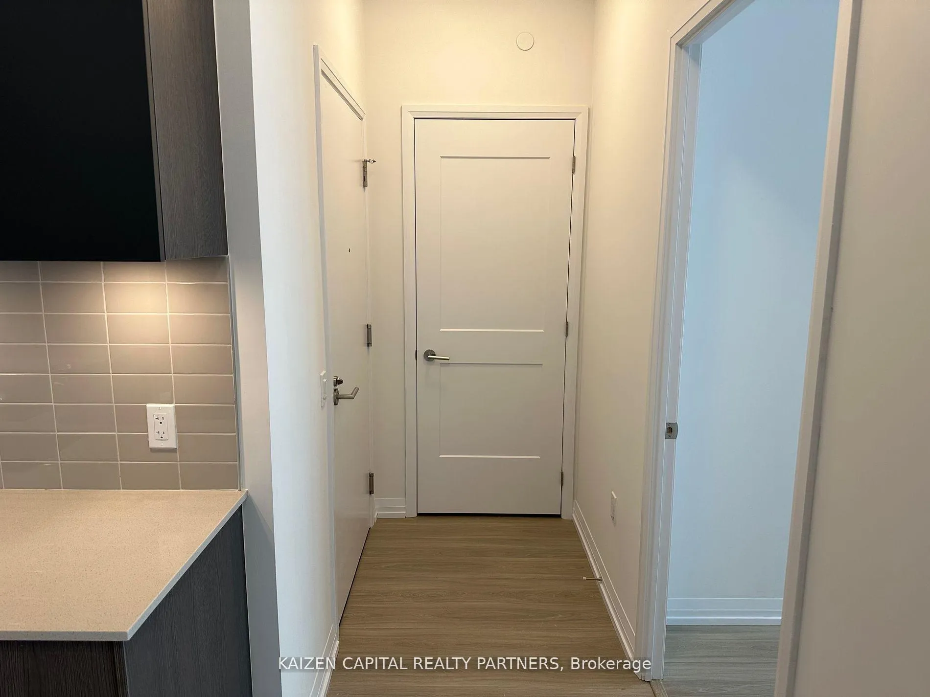 Photo 7 of Unit 1620, 50 Dunfield Avenue, Toronto, Mount Pleasant East — HOMEH