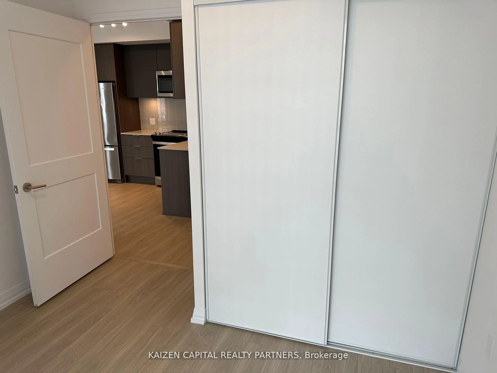 Photo 8 of Unit 1620, 50 Dunfield Avenue, Toronto, Mount Pleasant East — HOMEH