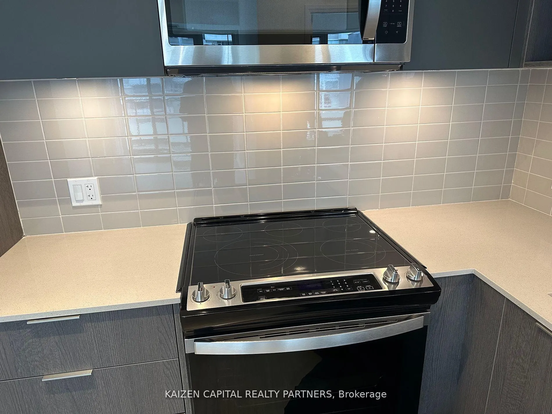 Photo 10 of Unit 1620, 50 Dunfield Avenue, Toronto, Mount Pleasant East — HOMEH