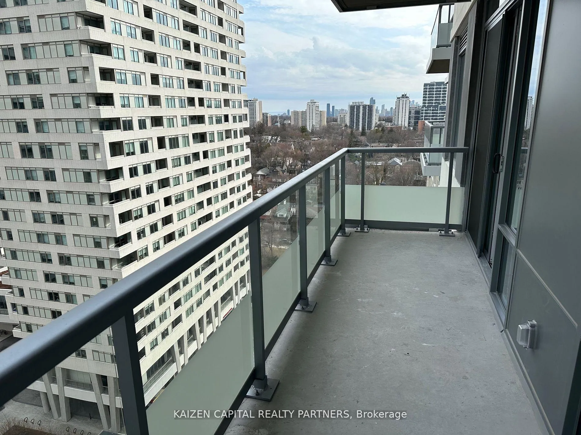 Photo 19 of Unit 1620, 50 Dunfield Avenue, Toronto, Mount Pleasant East — HOMEH