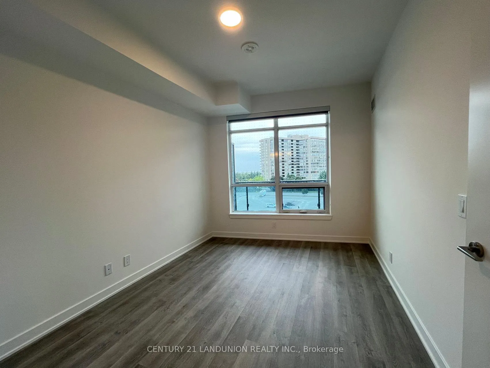 Photo 10 of Unit 306, 30 Upper Mall Way, Vaughan, Brownridge — HOMEH