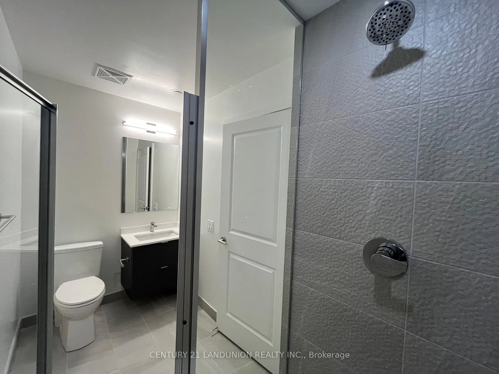 Photo 16 of Unit 306, 30 Upper Mall Way, Vaughan, Brownridge — HOMEH