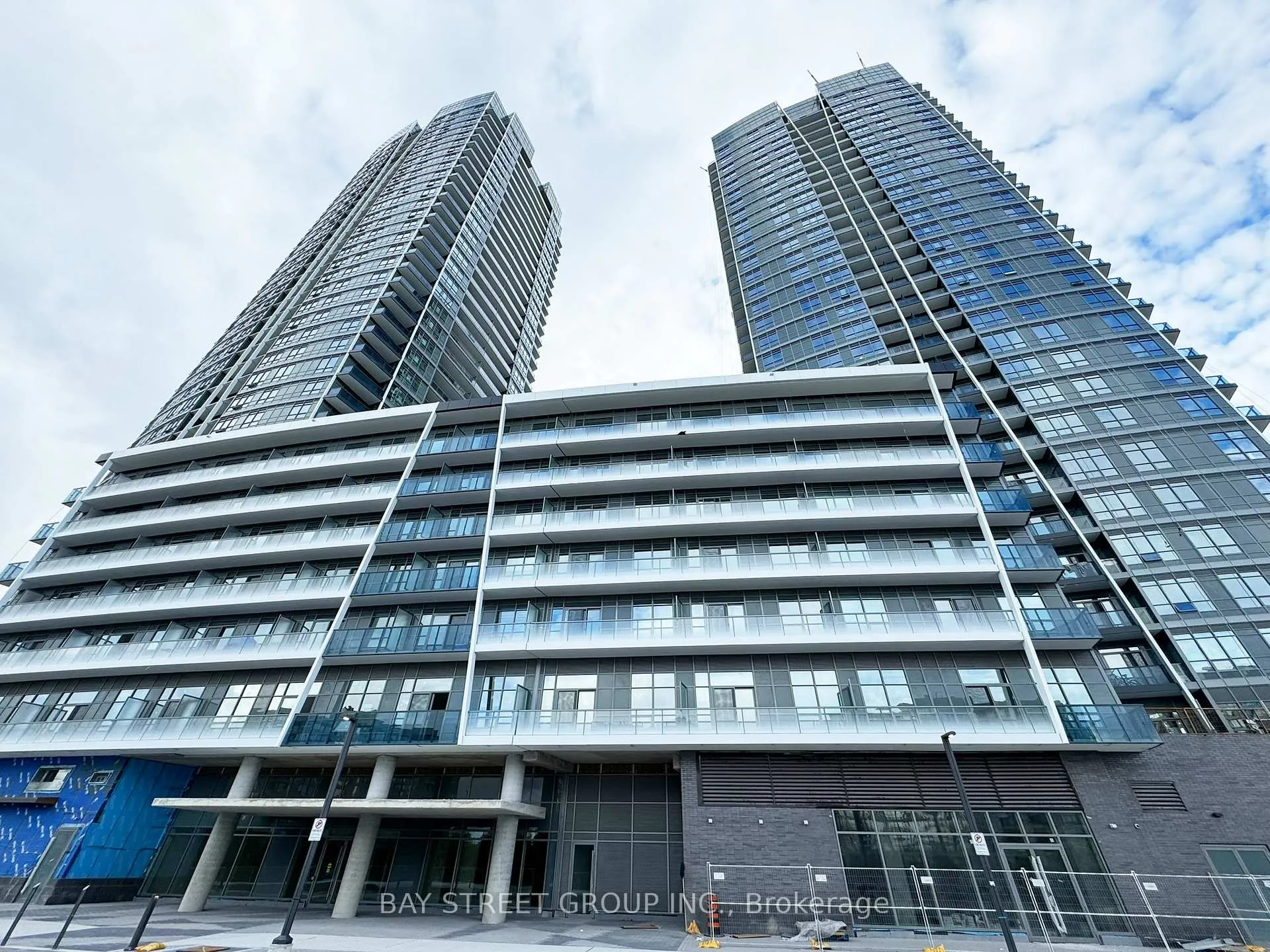 Photo 1 of Unit B-626, 50 Upper Mall Way, Vaughan, Brownridge — HOMEH
