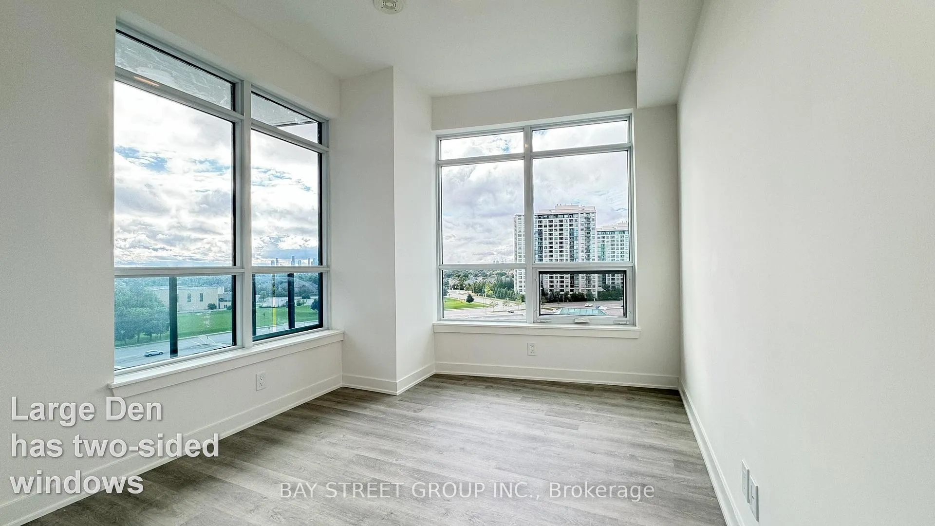 Photo 12 of Unit B-626, 50 Upper Mall Way, Vaughan, Brownridge — HOMEH