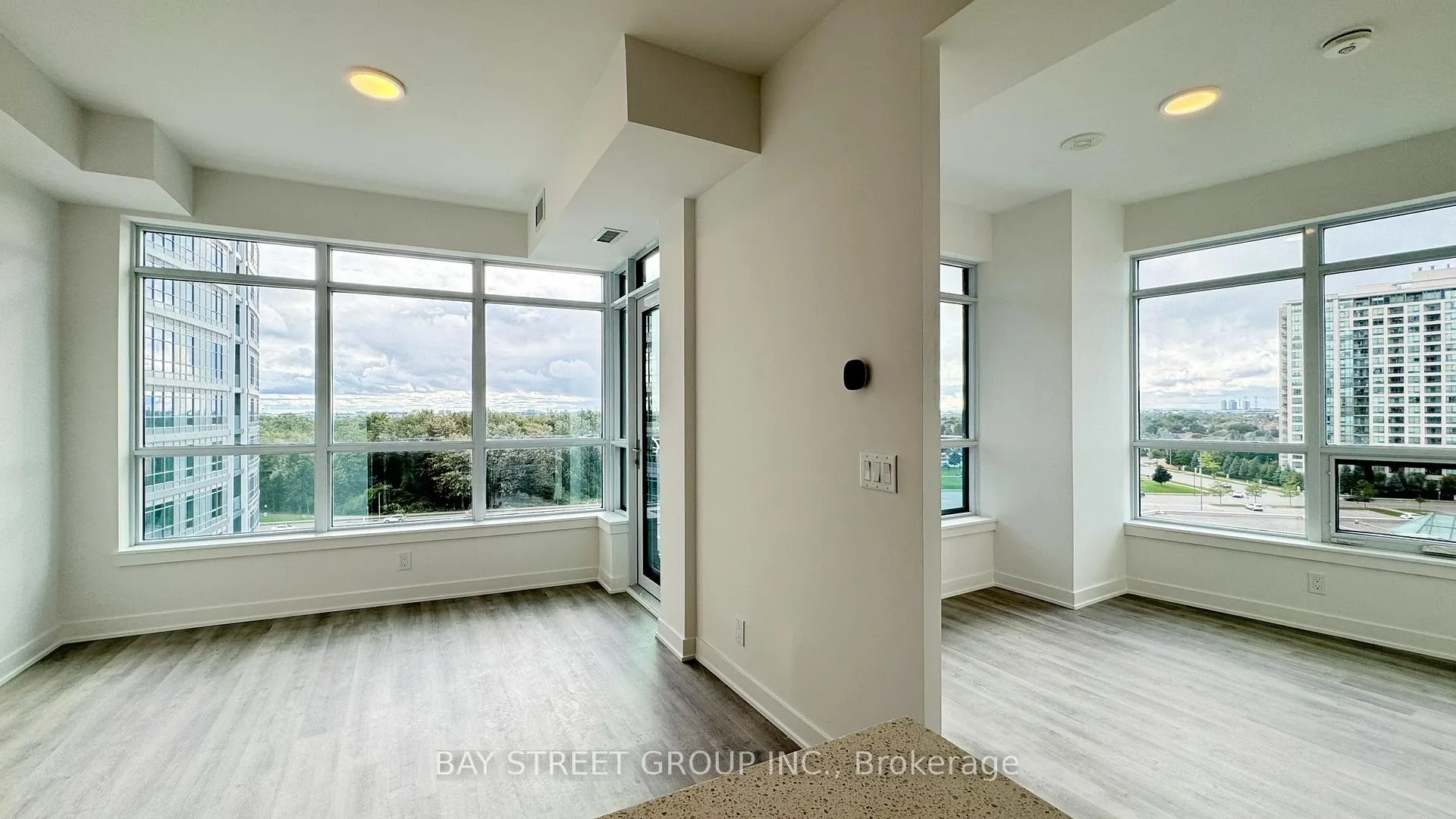 Photo 14 of Unit B-626, 50 Upper Mall Way, Vaughan, Brownridge — HOMEH