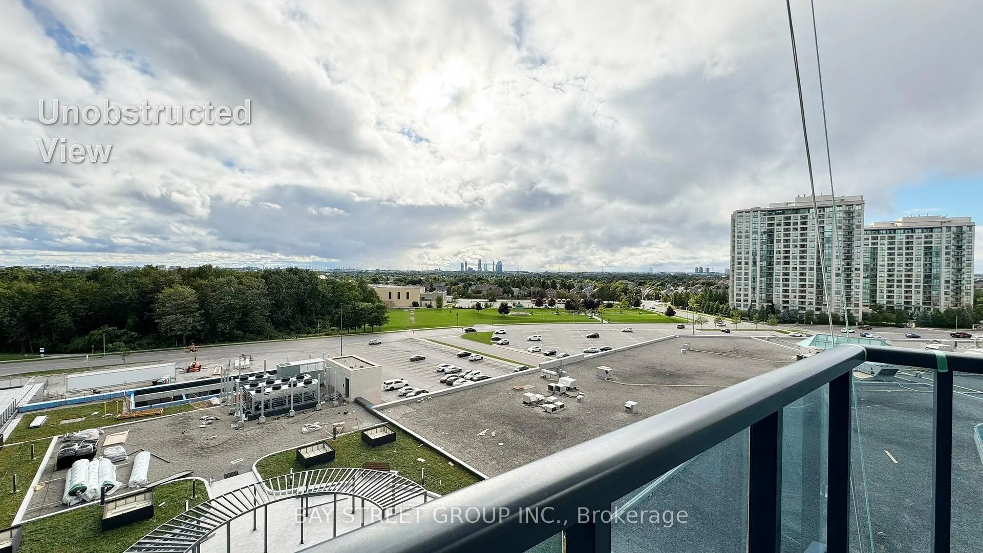 Photo 17 of Unit B-626, 50 Upper Mall Way, Vaughan, Brownridge — HOMEH