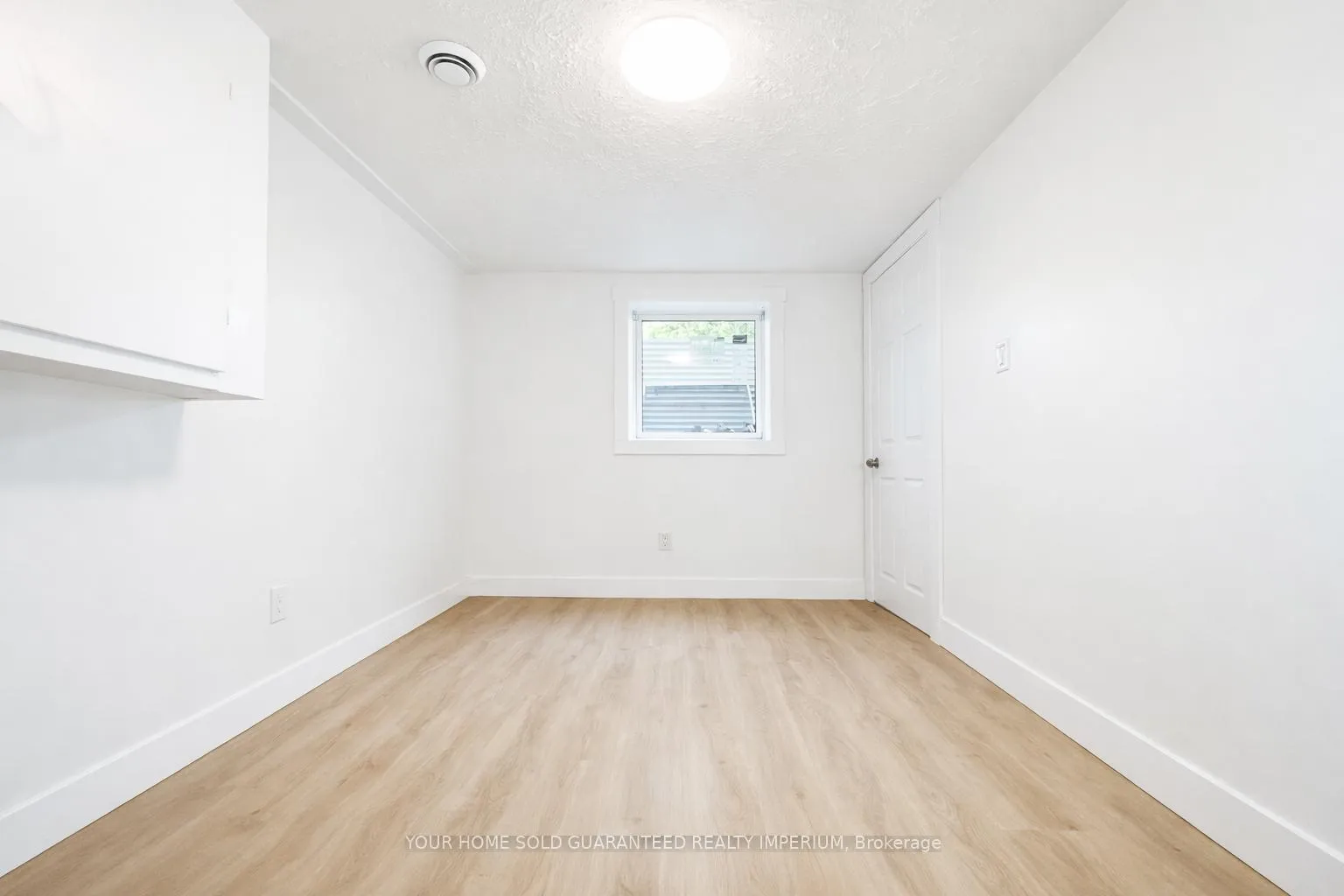 Photo 5 of Unit 3, 428 Thorold Road, Welland, N. Welland — HOMEH