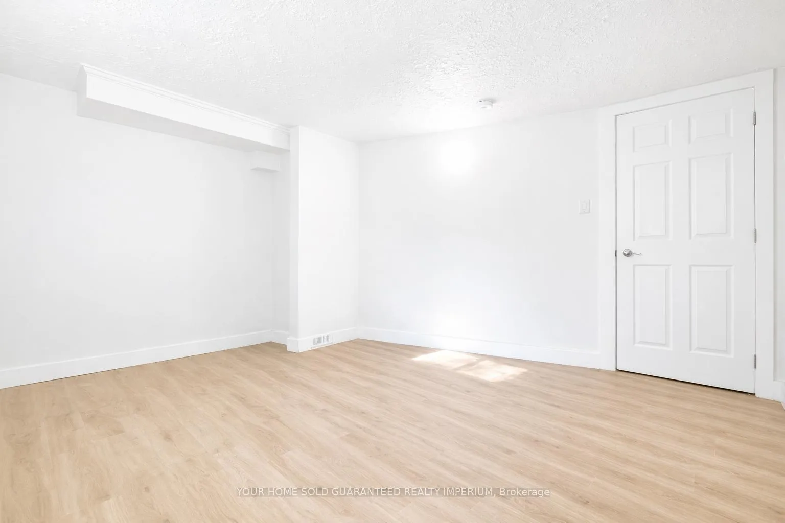 Photo 6 of Unit 3, 428 Thorold Road, Welland, N. Welland — HOMEH