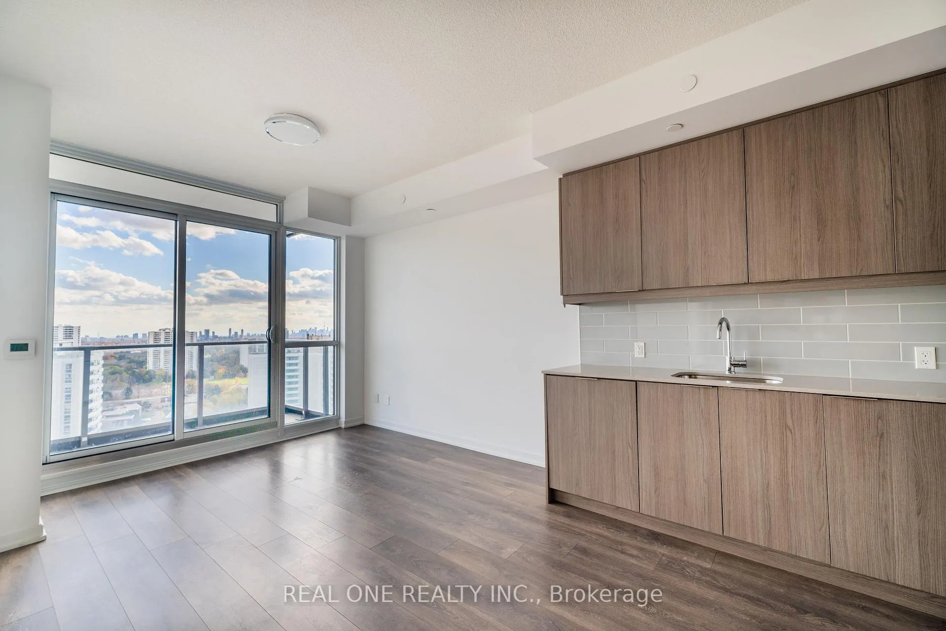 Front of Unit 1609, 32 Forest Manor Road