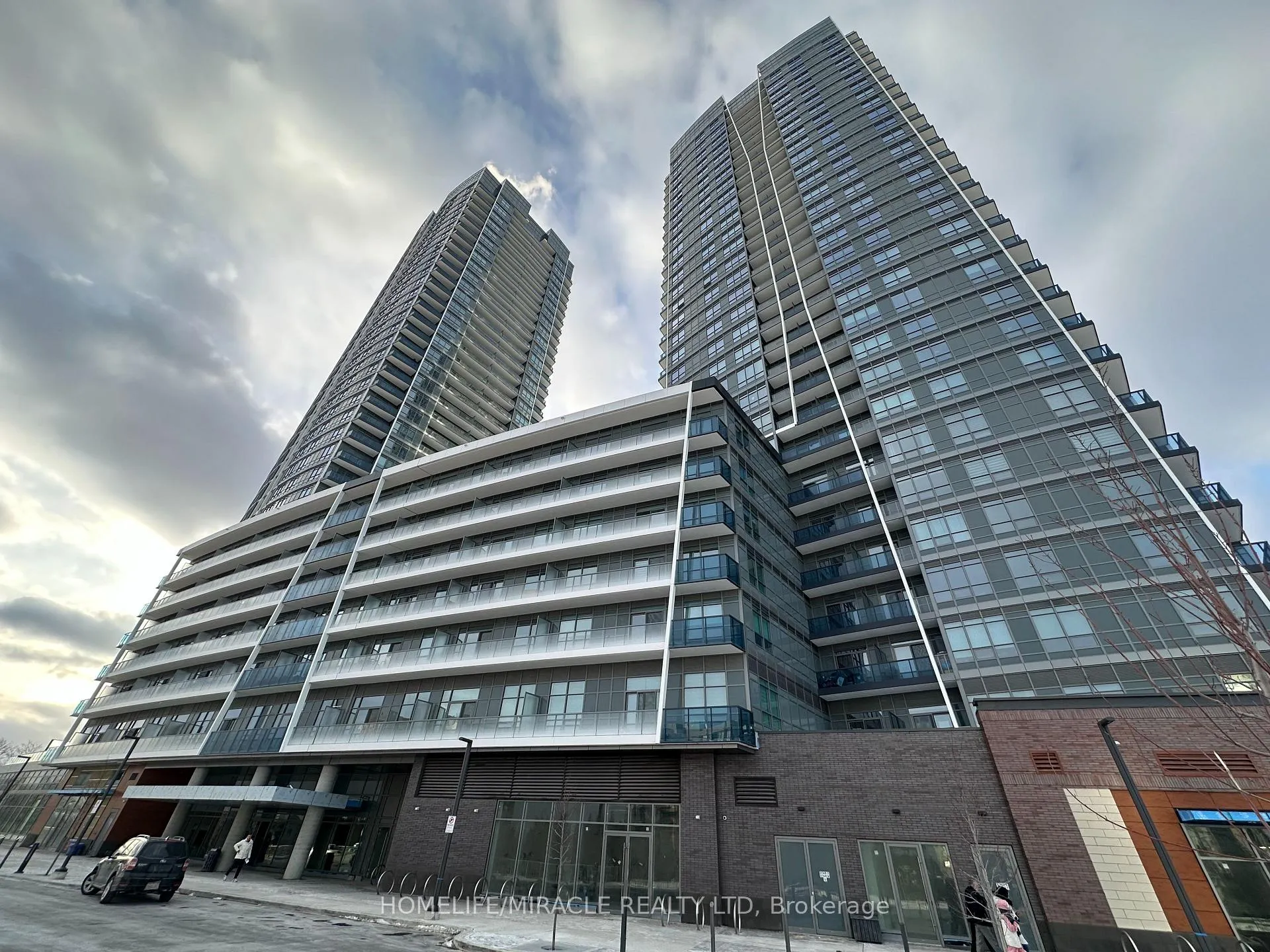 Photo 1 of Unit A-3109, 30 Upper Mall Way, Vaughan, Brownridge — HOMEH