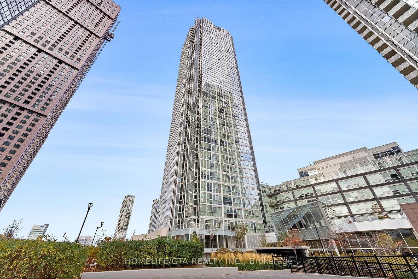 Photo 1 of Unit 3708, 2916 Highway 7, Vaughan, Concord — HOMEH
