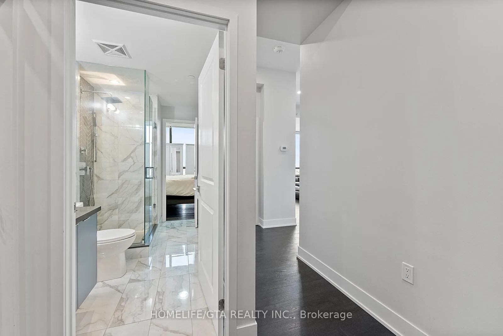 Photo 2 of Unit 3708, 2916 Highway 7, Vaughan, Concord — HOMEH