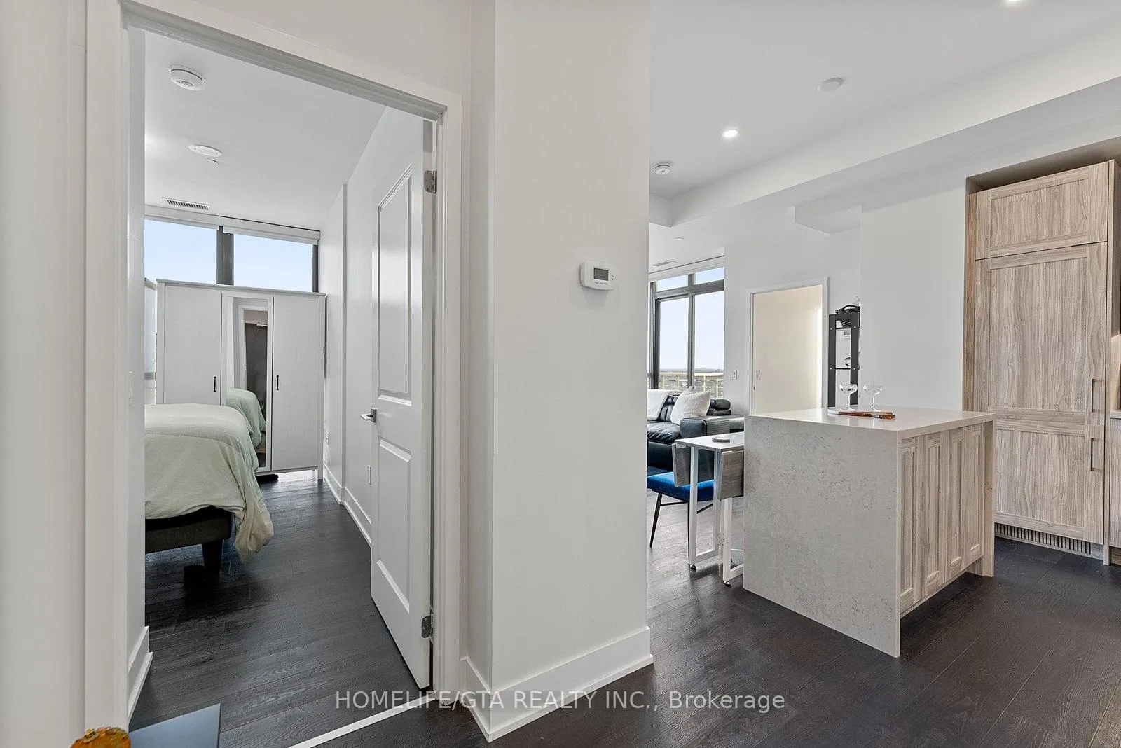 Photo 4 of Unit 3708, 2916 Highway 7, Vaughan, Concord — HOMEH