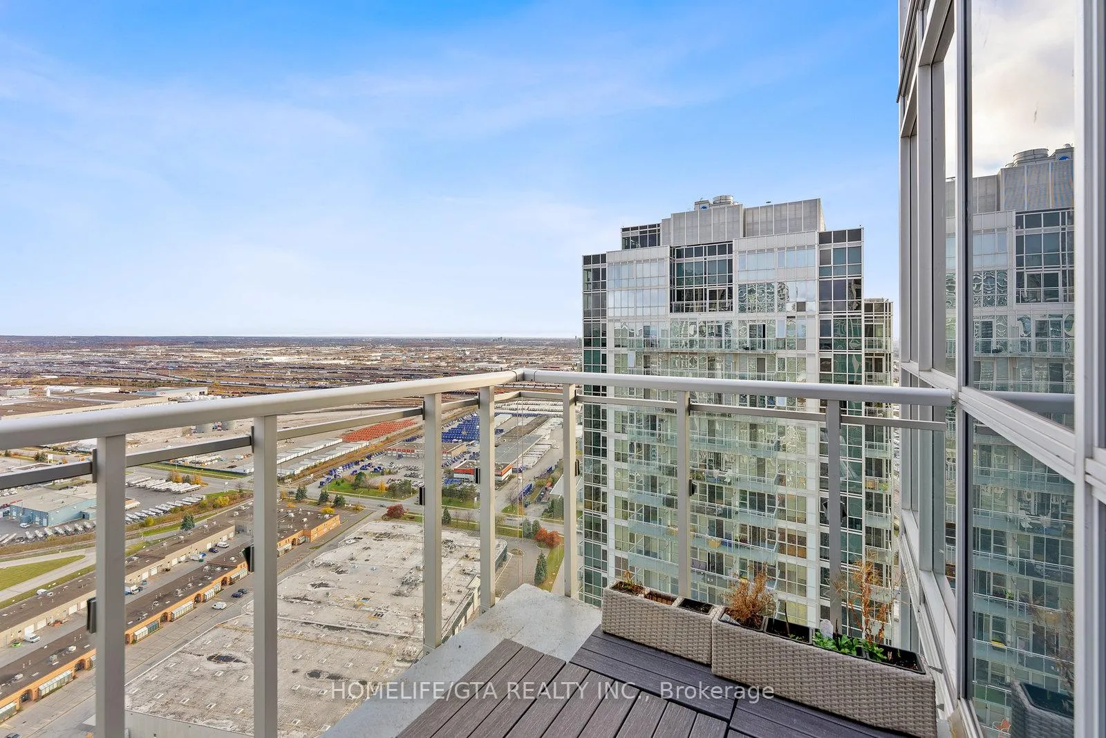 Photo 27 of Unit 3708, 2916 Highway 7, Vaughan, Concord — HOMEH