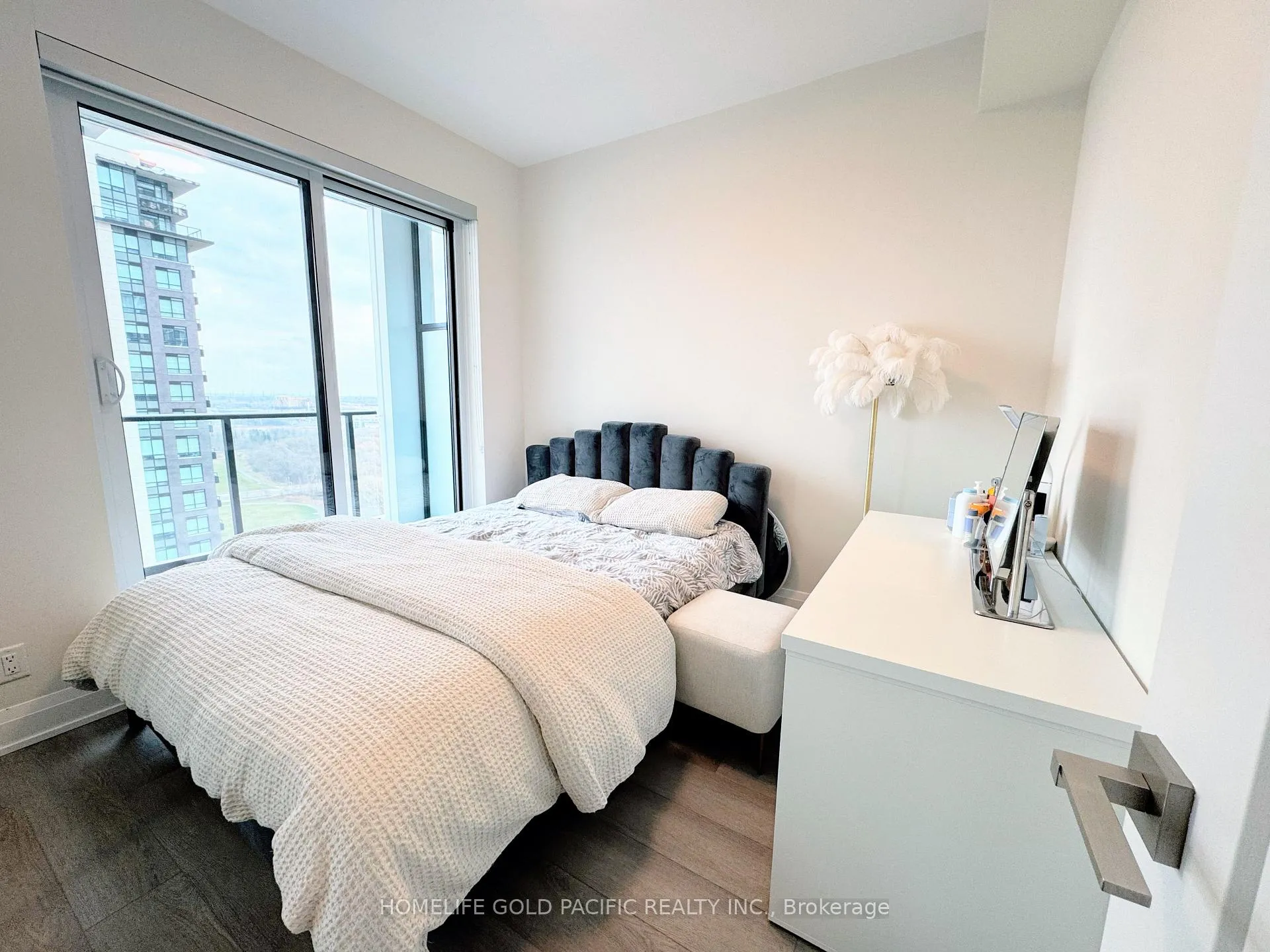 Photo 4 of Unit 2510, 18 Water Walk Drive, Markham, Unionville — HOMEH