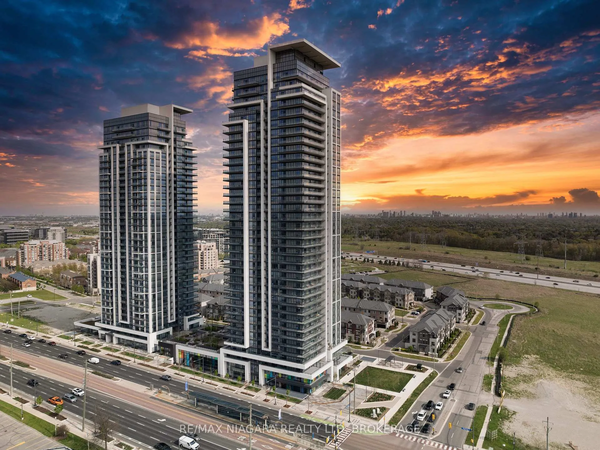 Photo 1 of Unit 105, 12 Gandhi Lane, Markham, Commerce Valley — HOMEH