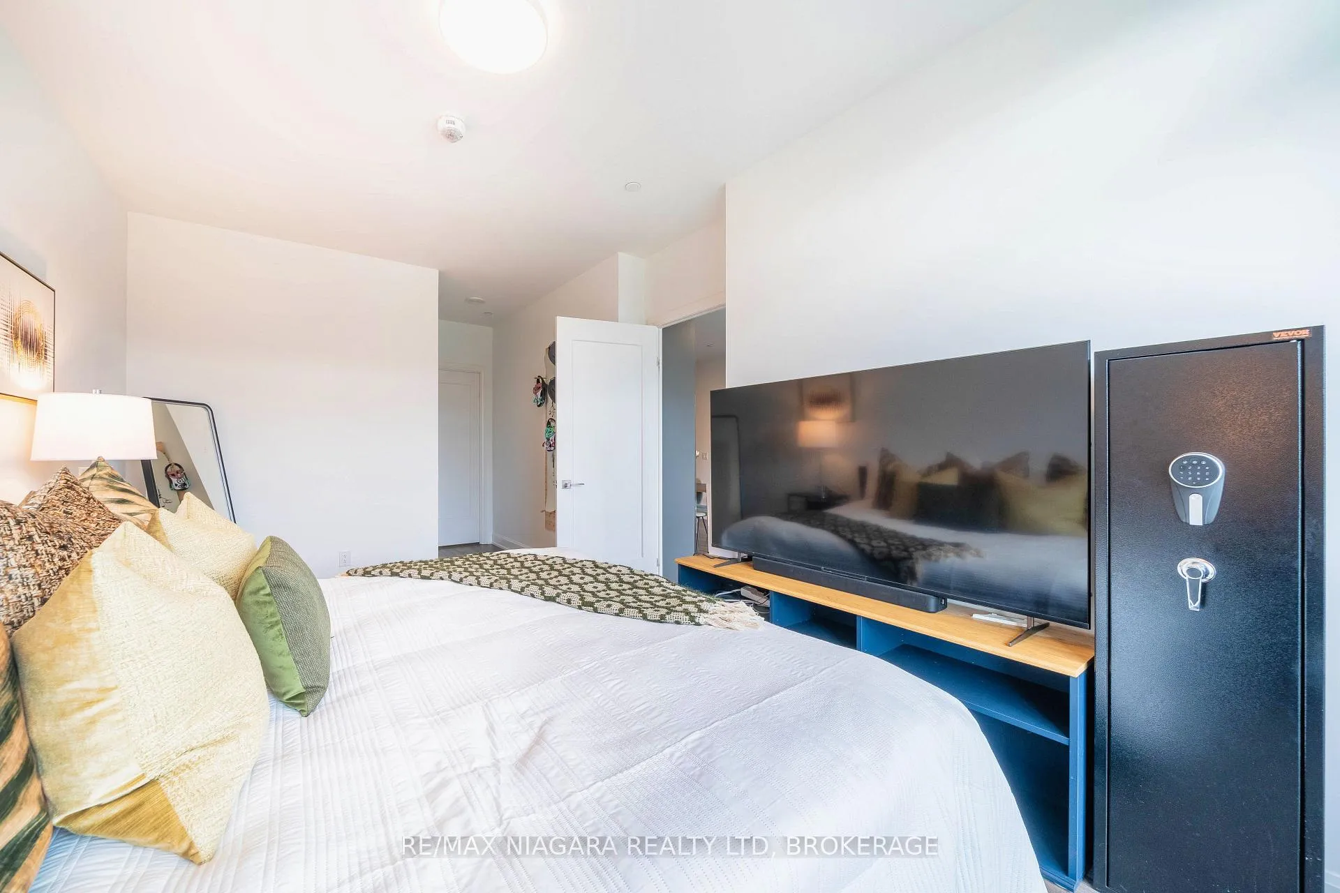 Photo 25 of Unit 105, 12 Gandhi Lane, Markham, Commerce Valley — HOMEH
