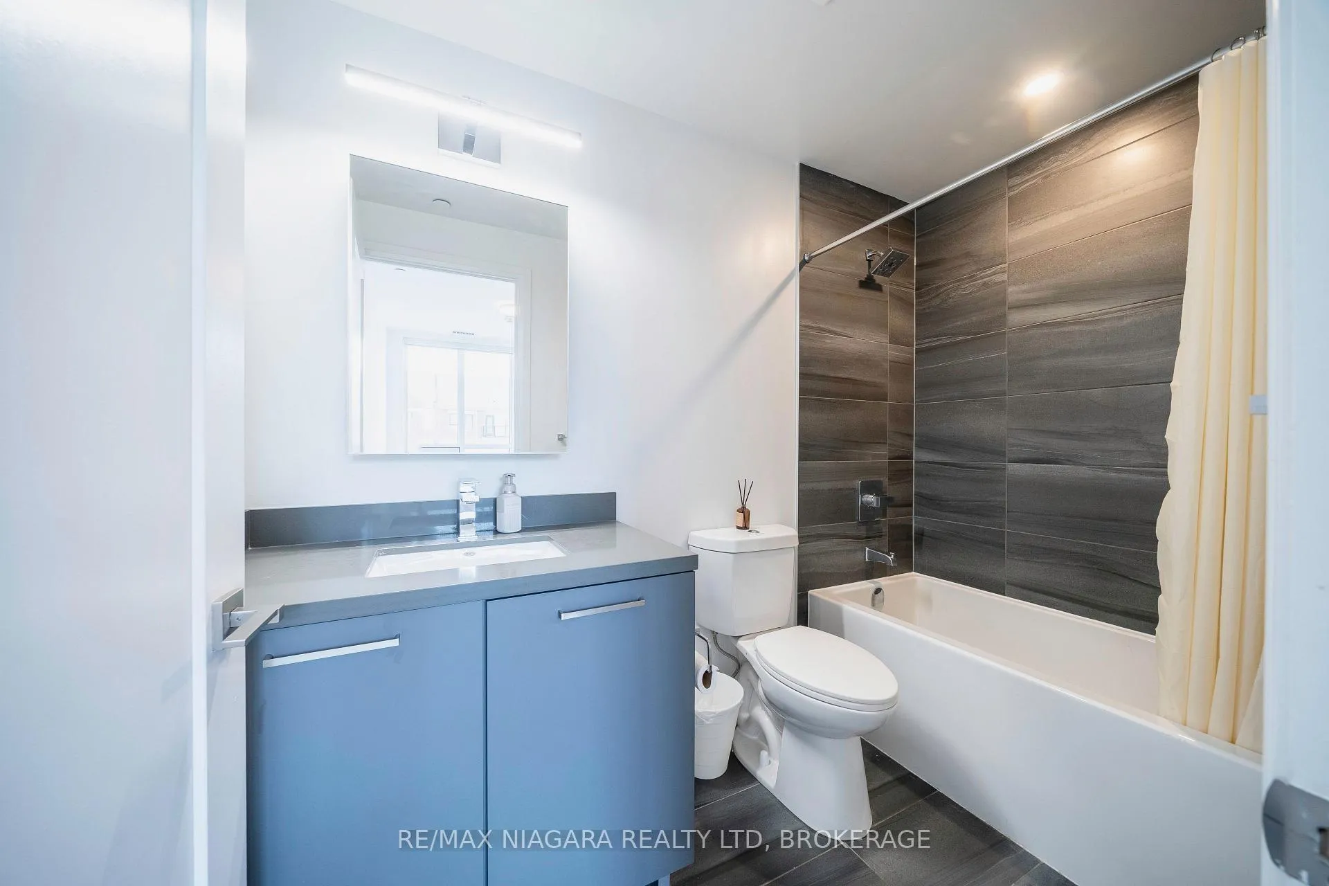 Photo 28 of Unit 105, 12 Gandhi Lane, Markham, Commerce Valley — HOMEH