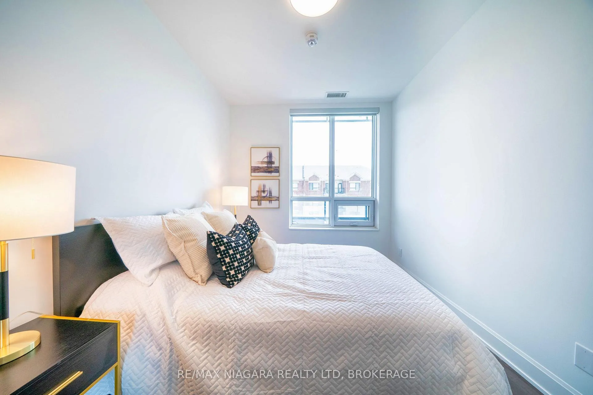 Photo 33 of Unit 105, 12 Gandhi Lane, Markham, Commerce Valley — HOMEH