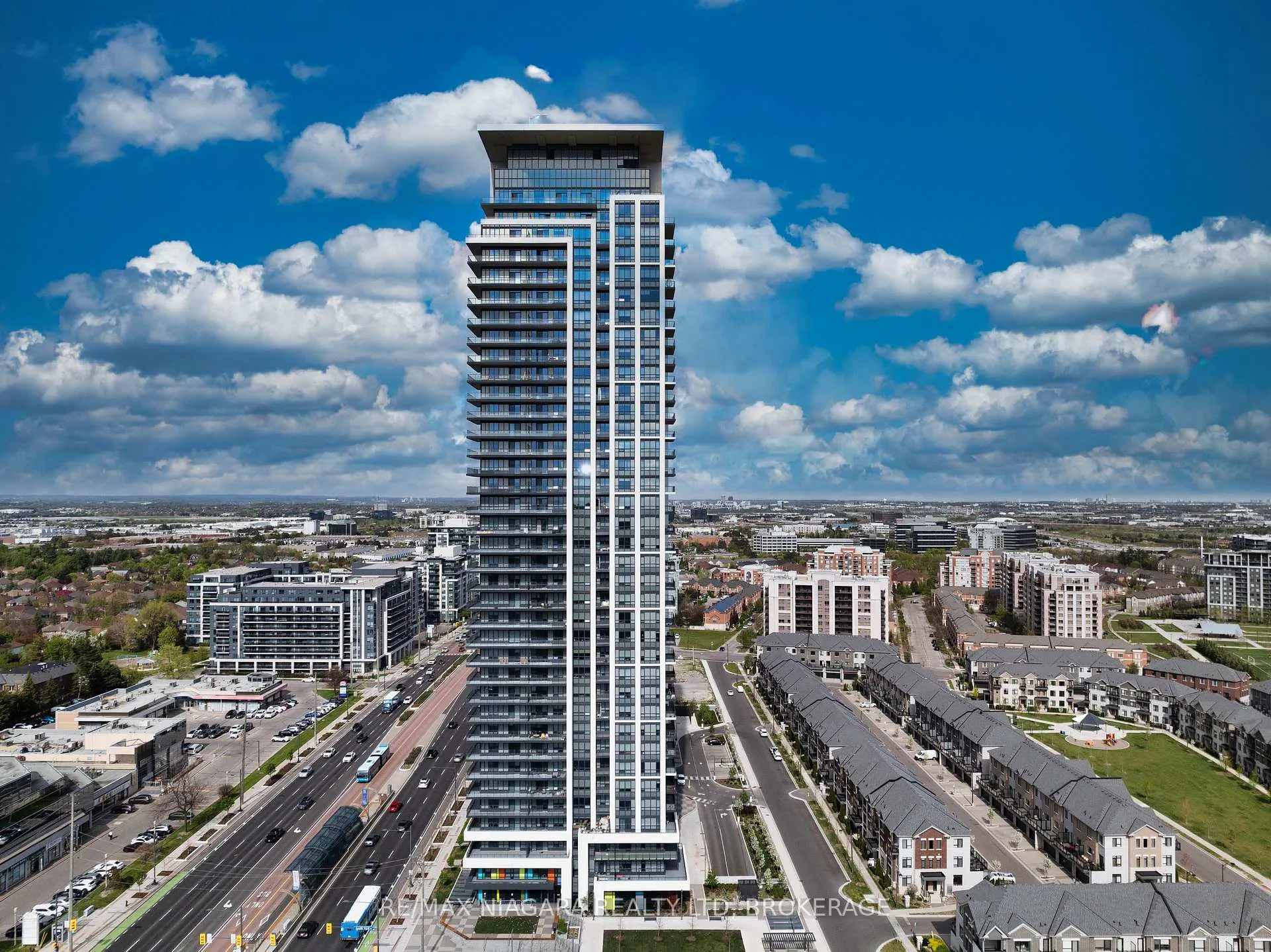 Photo 45 of Unit 105, 12 Gandhi Lane, Markham, Commerce Valley — HOMEH