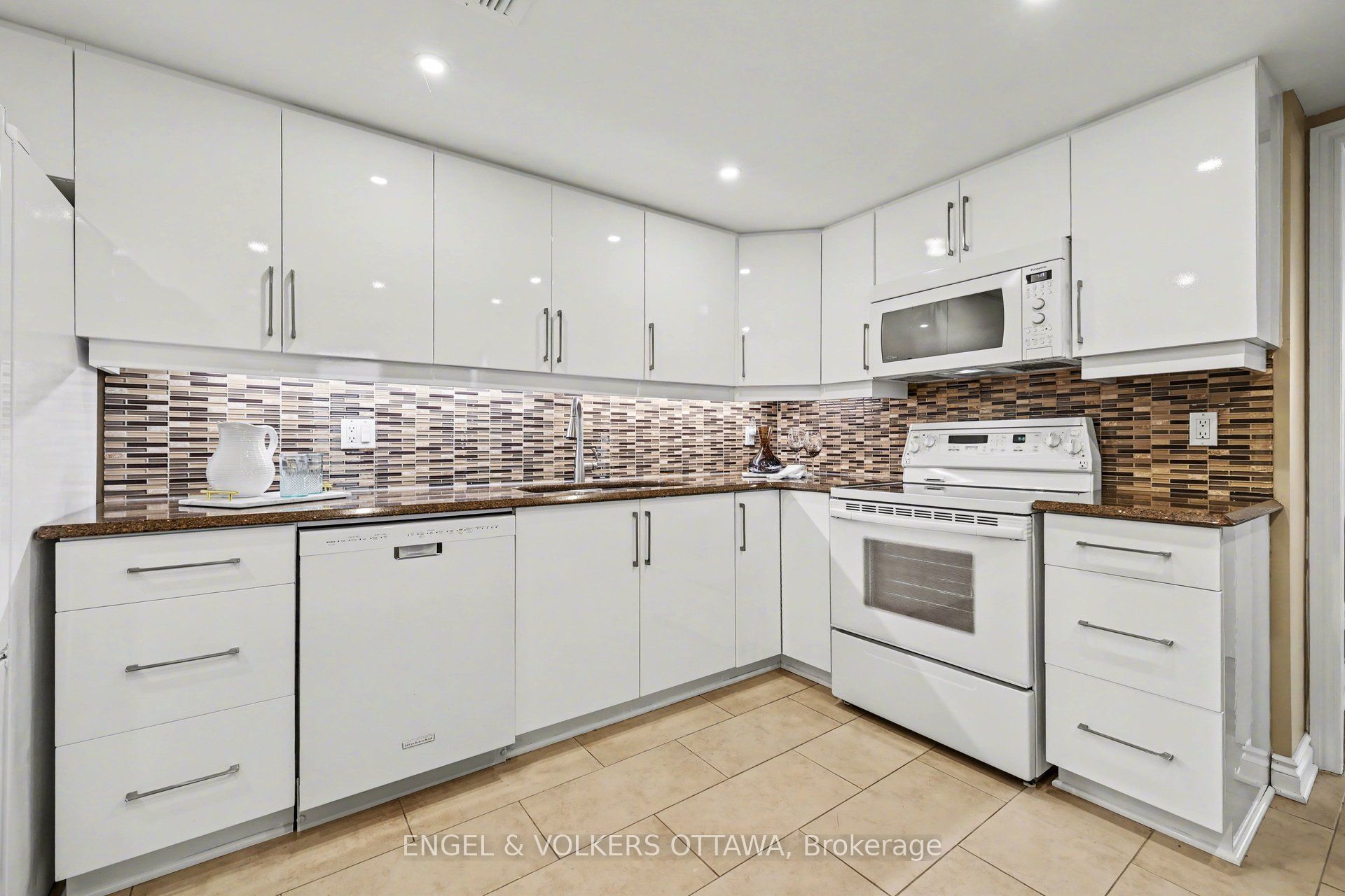 Photo 11 of Unit 805, 3105 Carling Avenue, Ottawa, Bayshore — HOMEH