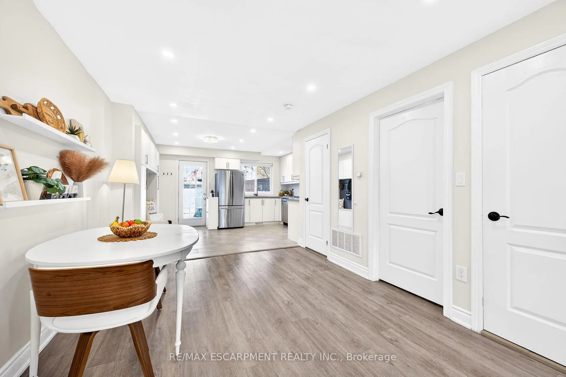 Photo 5 of 133 Avondale Street, Hamilton, Crown Point — HOMEH