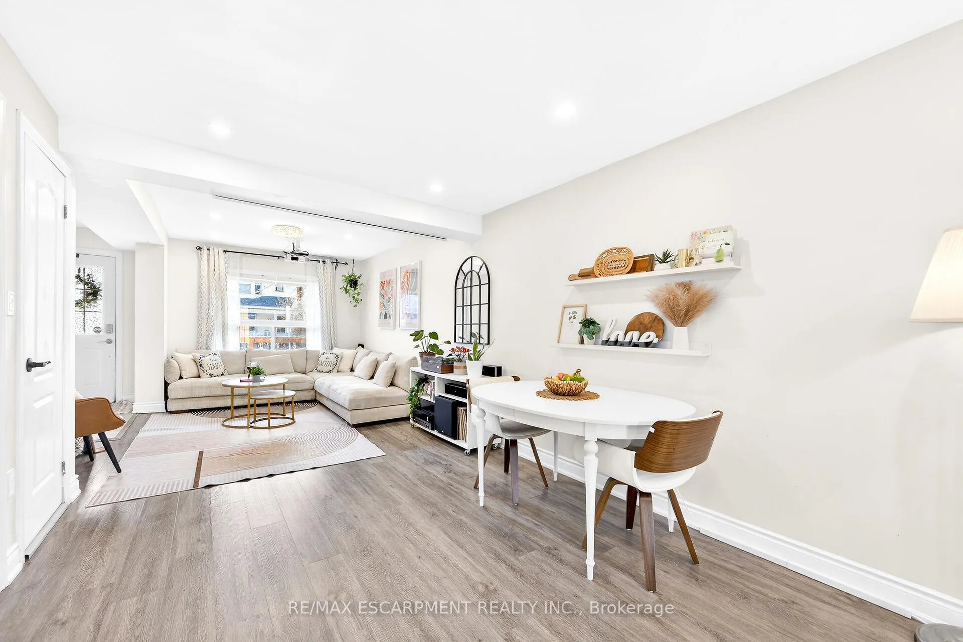 Photo 12 of 133 Avondale Street, Hamilton, Crown Point — HOMEH