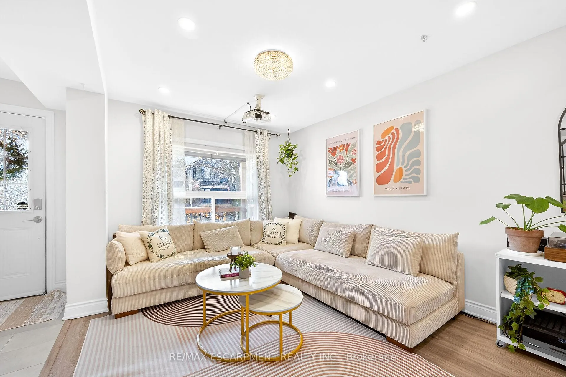 Photo 13 of 133 Avondale Street, Hamilton, Crown Point — HOMEH
