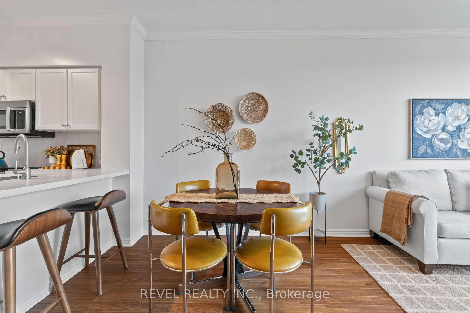 Photo 6 of Unit 303, 5 Marine Parade Drive, Etobicoke, Mimico — HOMEH