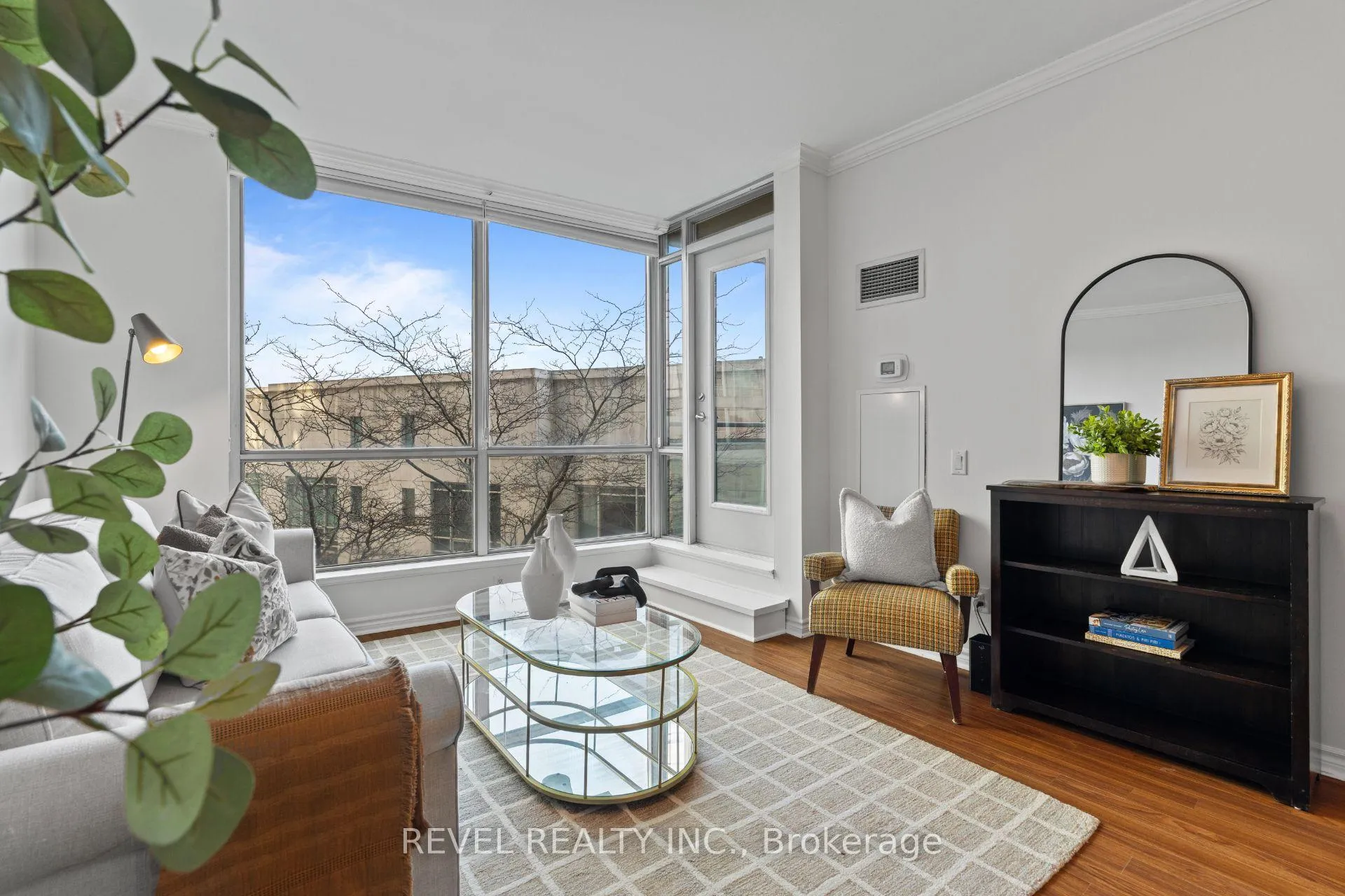 Photo 13 of Unit 303, 5 Marine Parade Drive, Etobicoke, Mimico — HOMEH
