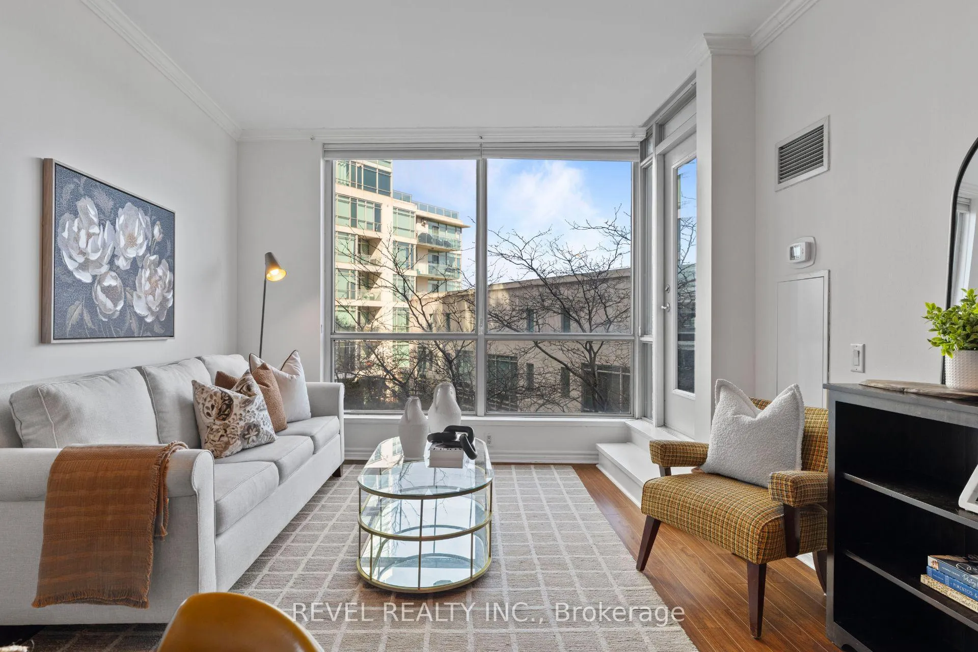 Photo 14 of Unit 303, 5 Marine Parade Drive, Etobicoke, Mimico — HOMEH