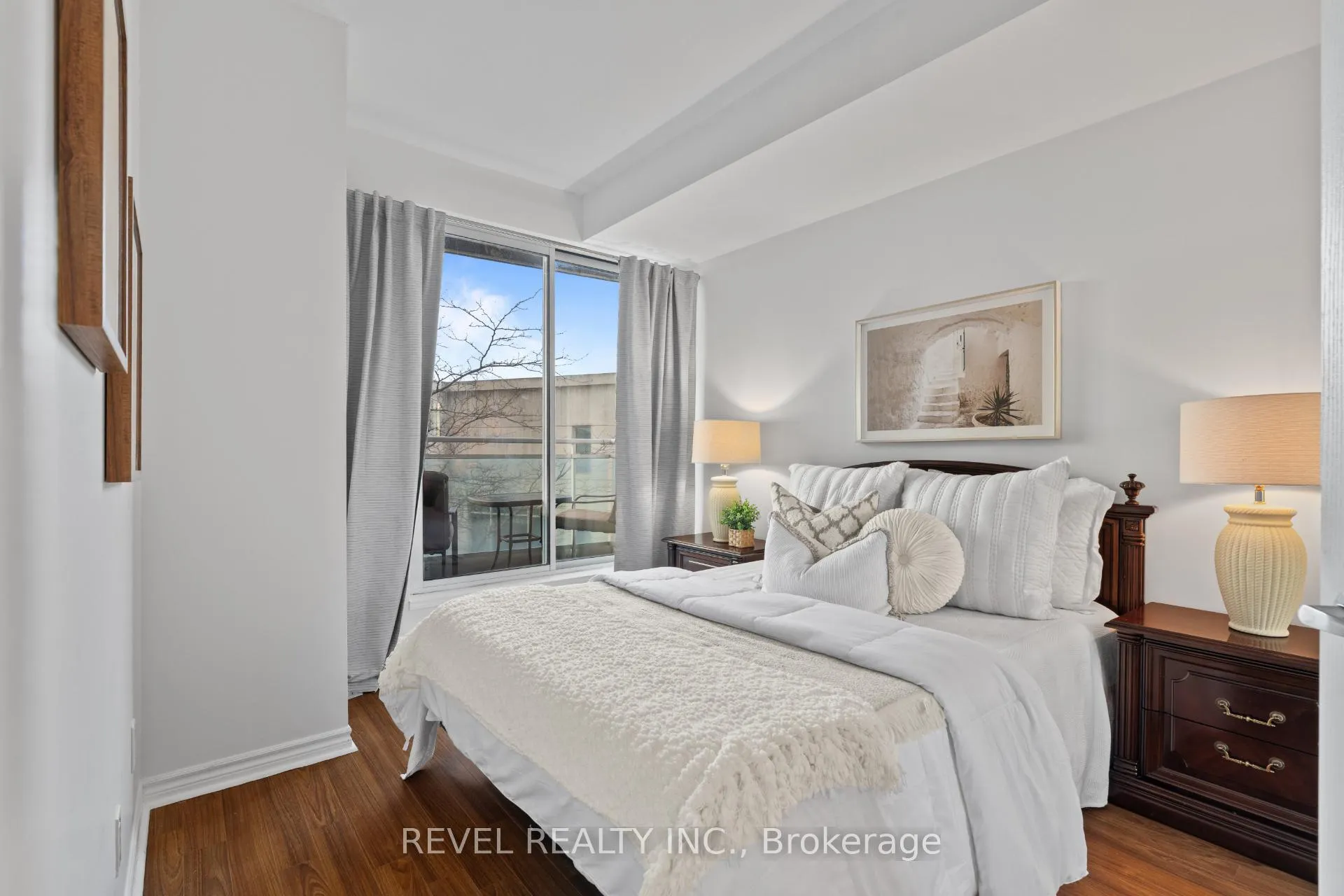 Photo 15 of Unit 303, 5 Marine Parade Drive, Etobicoke, Mimico — HOMEH