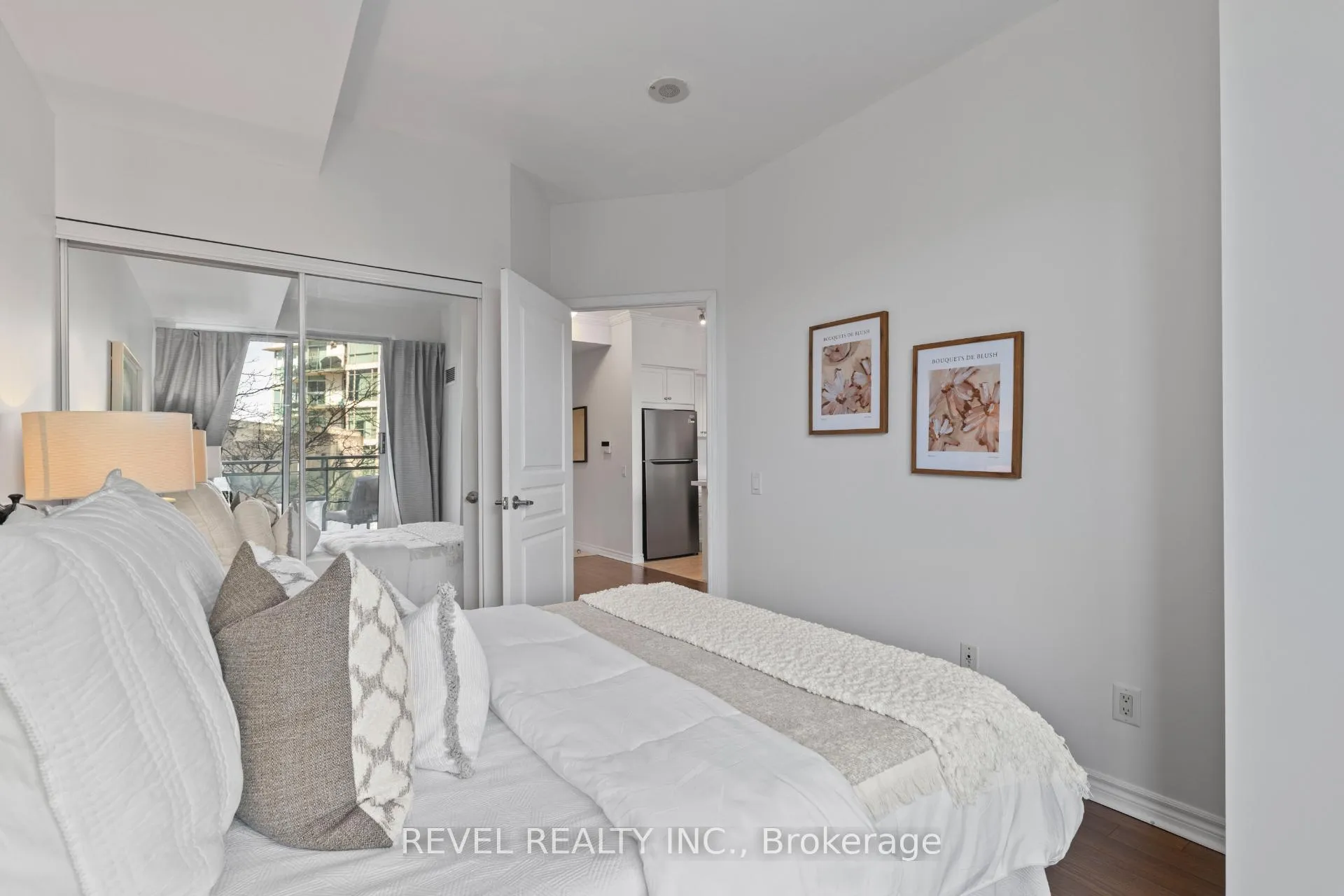 Photo 17 of Unit 303, 5 Marine Parade Drive, Etobicoke, Mimico — HOMEH