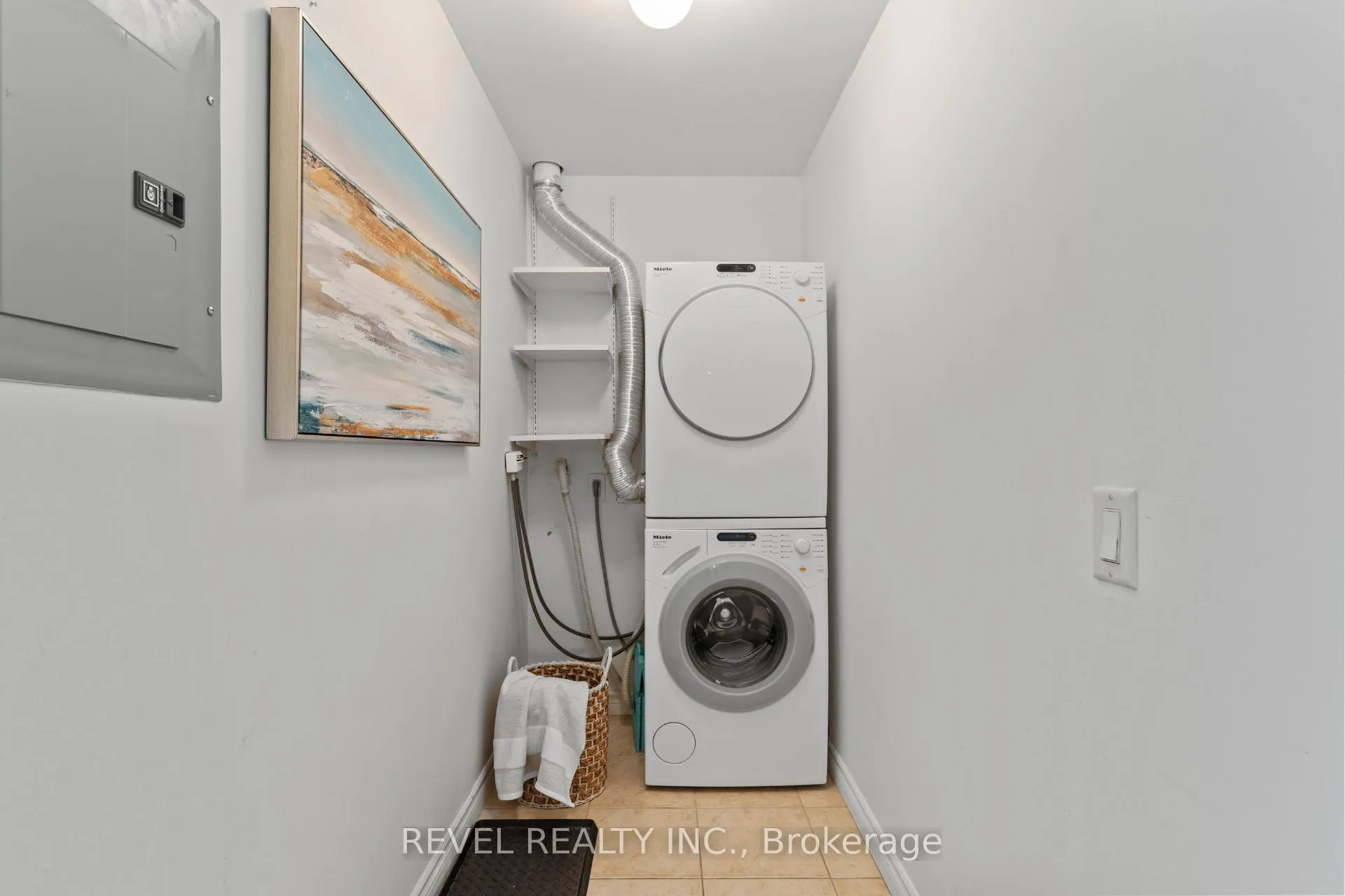 Photo 20 of Unit 303, 5 Marine Parade Drive, Etobicoke, Mimico — HOMEH