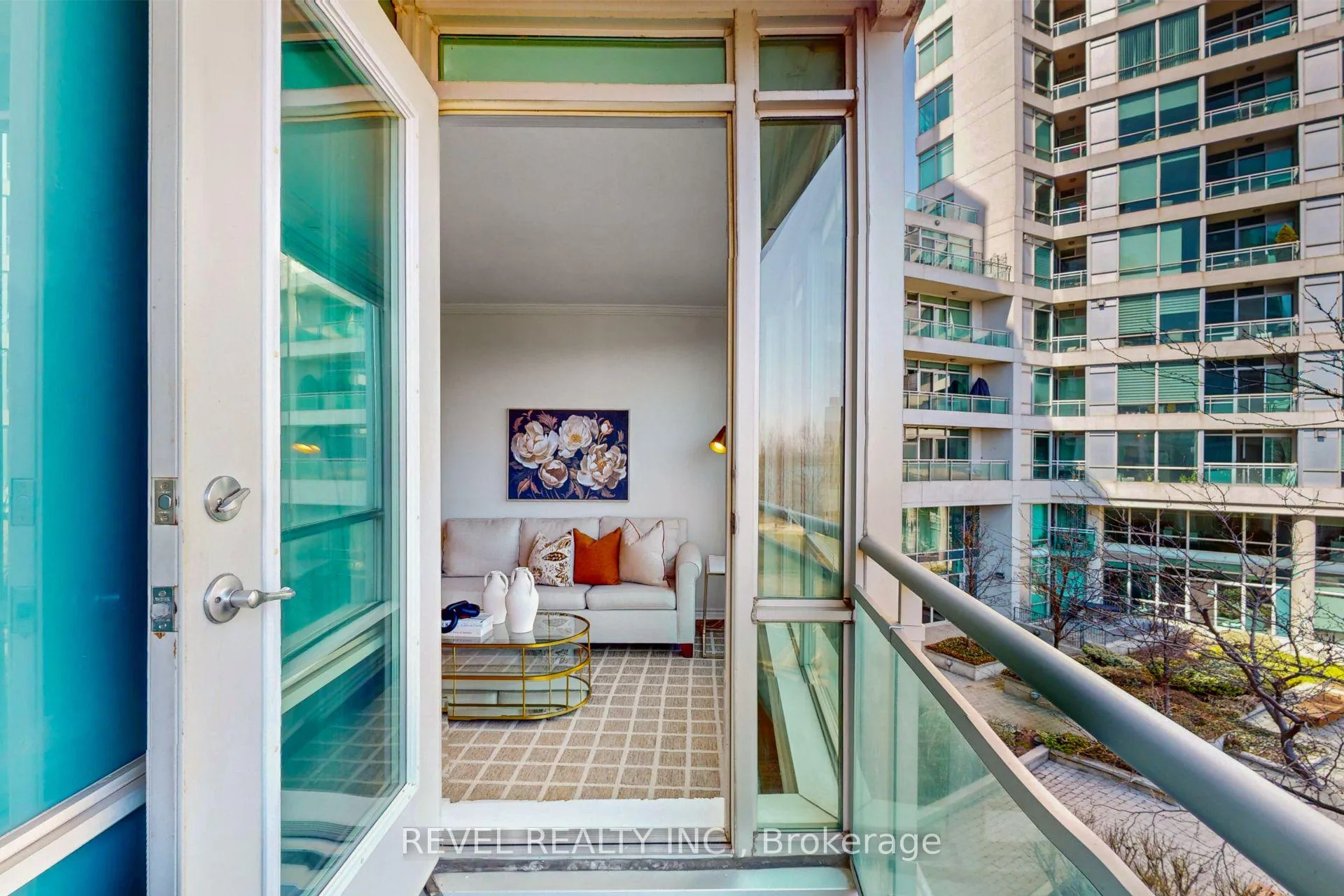 Photo 21 of Unit 303, 5 Marine Parade Drive, Etobicoke, Mimico — HOMEH
