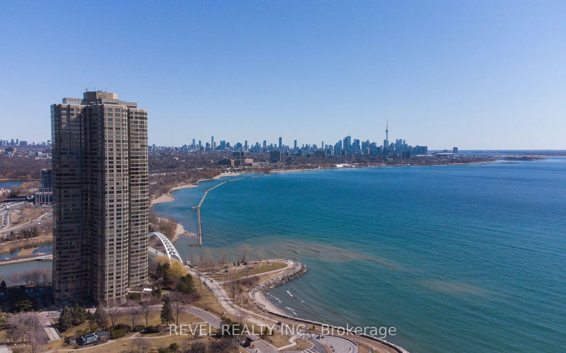 Photo 44 of Unit 303, 5 Marine Parade Drive, Etobicoke, Mimico — HOMEH